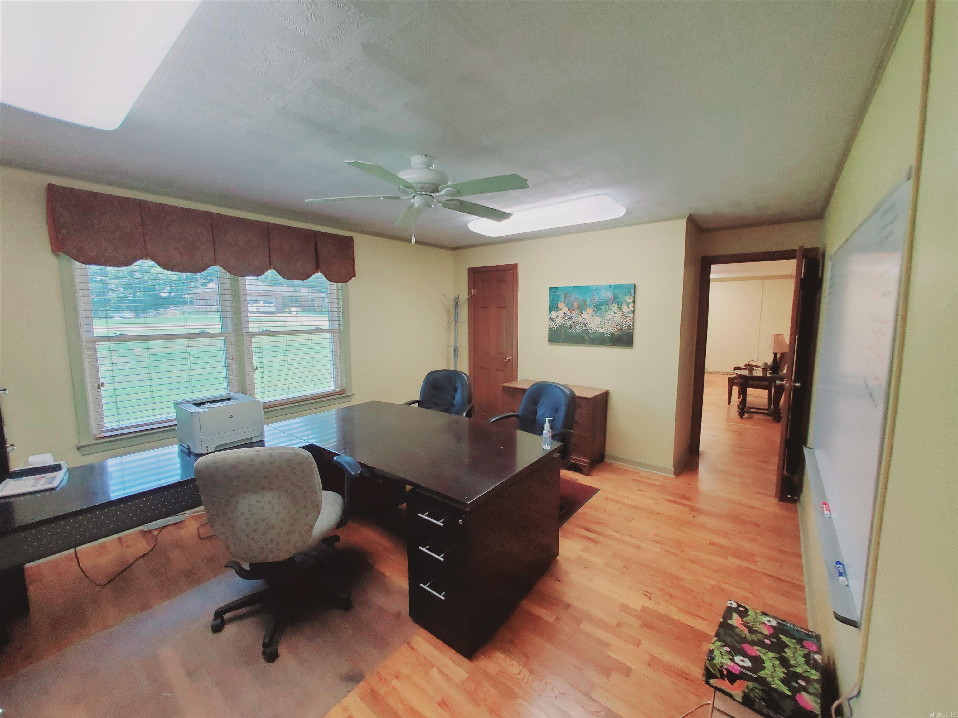 M&B PIGGOTT 2-20-8 - Residential