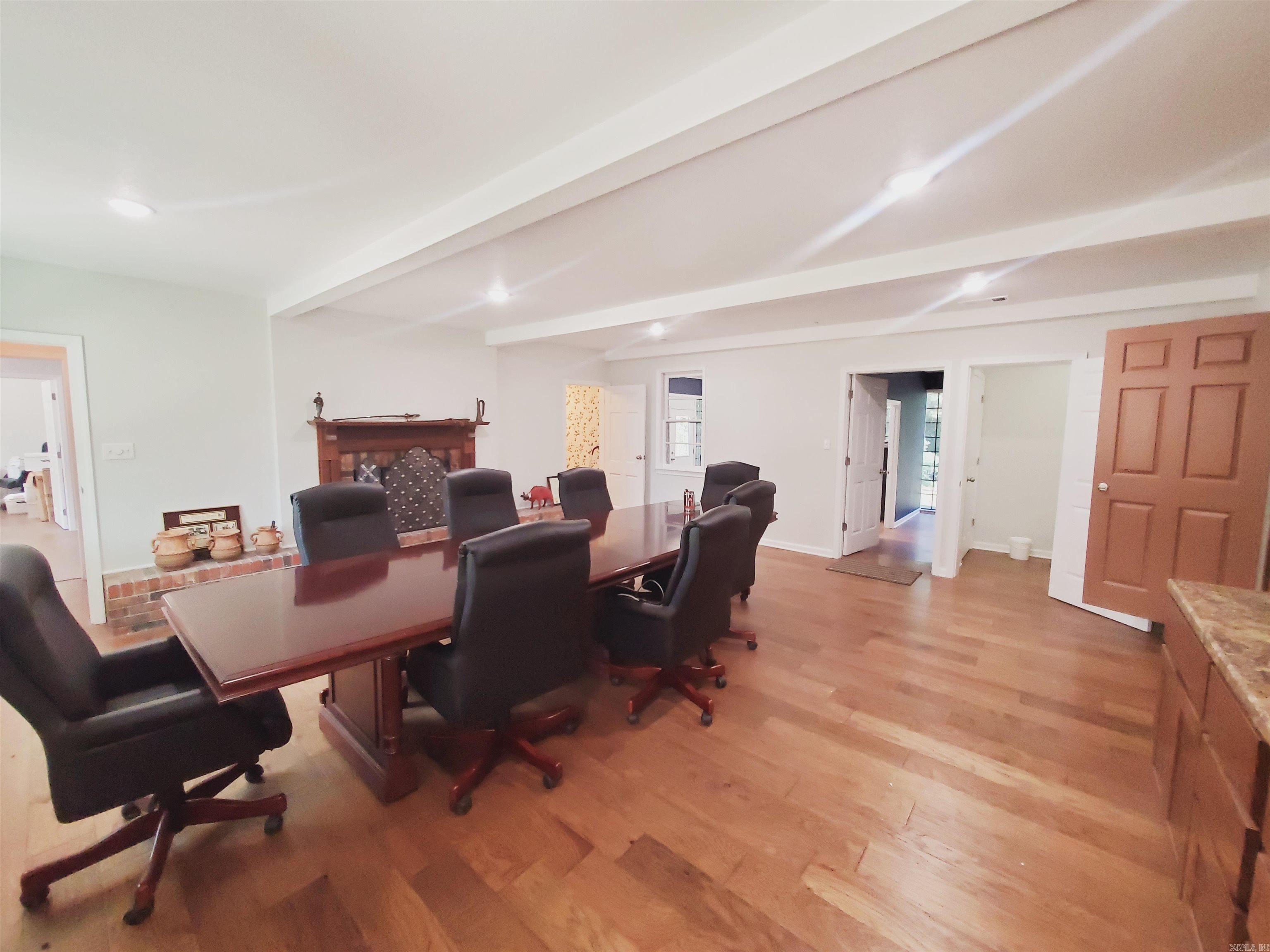 M&B PIGGOTT 2-20-8 - Residential