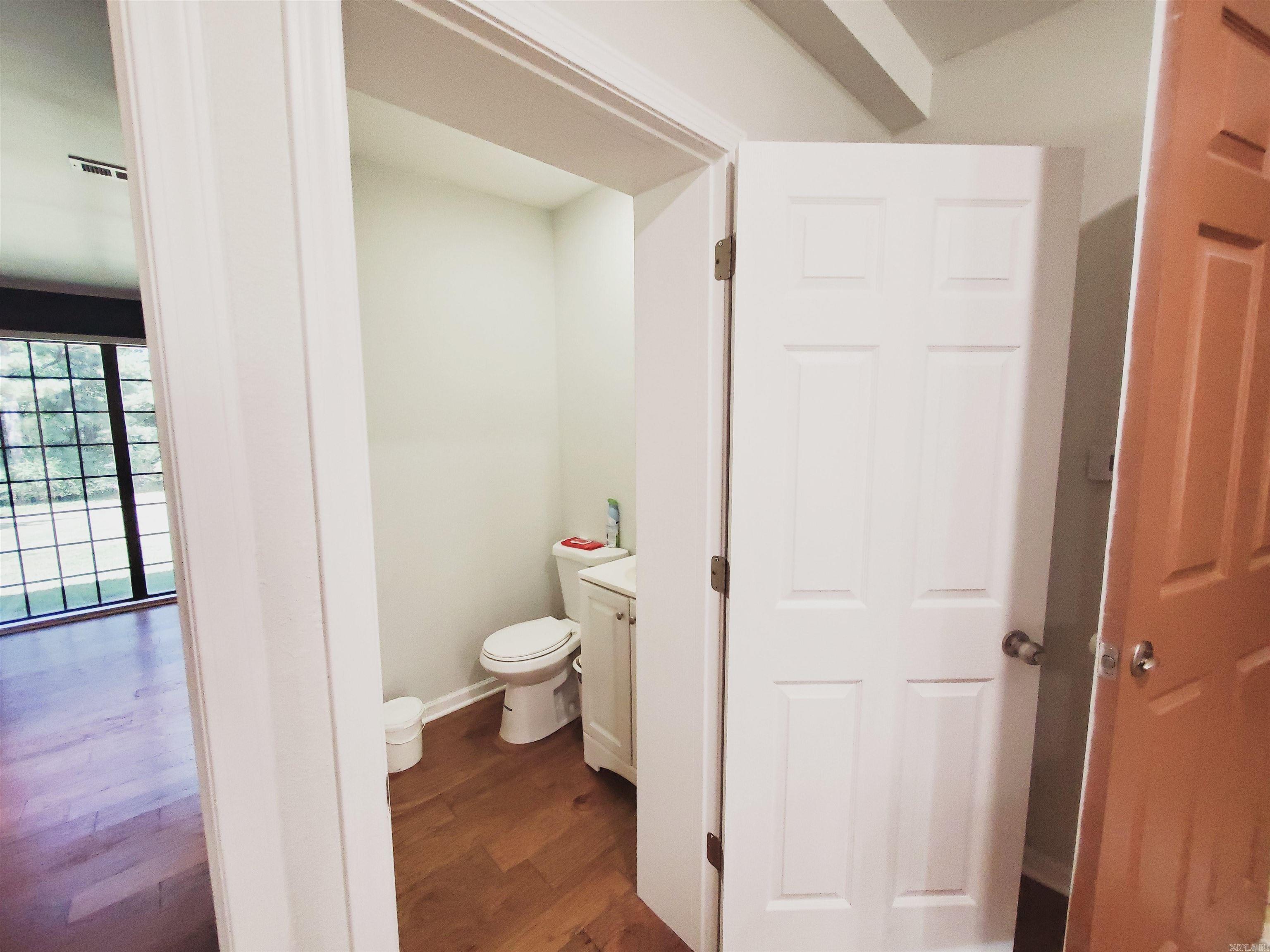 M&B PIGGOTT 2-20-8 - Residential