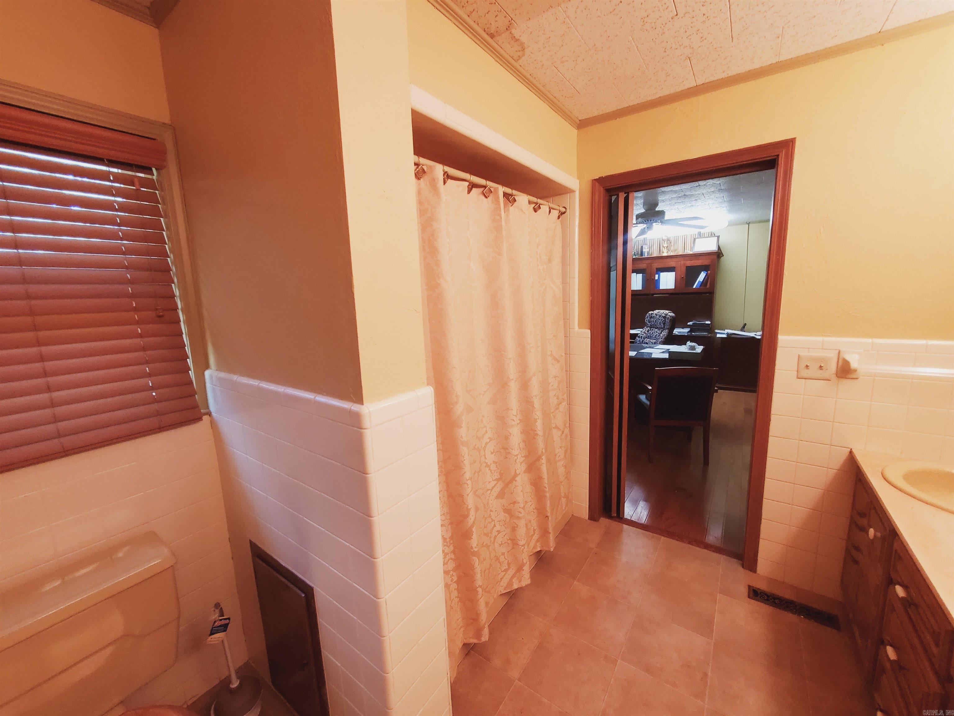 M&B PIGGOTT 2-20-8 - Residential