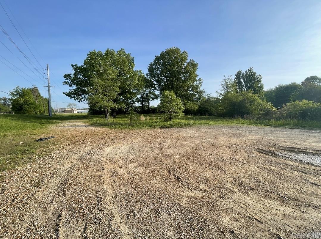 Multi-Family Development Opportunity! This .35-acre lot is zoned for multi-family use, allowing for up to a quadplex per the Zoning & Planning of Jonesboro. With dimensions of 88' x 179' x 146' x 162', this property offers ample space for a lucrative residential investment. Situated near Chuck E. Cheese & Dillard’s, the location provides both convenience and accessibility for future residents. Whether you're looking to build rental units or create a multi-family residence, this lot is primed for potential! Give your favorite agent a call today!