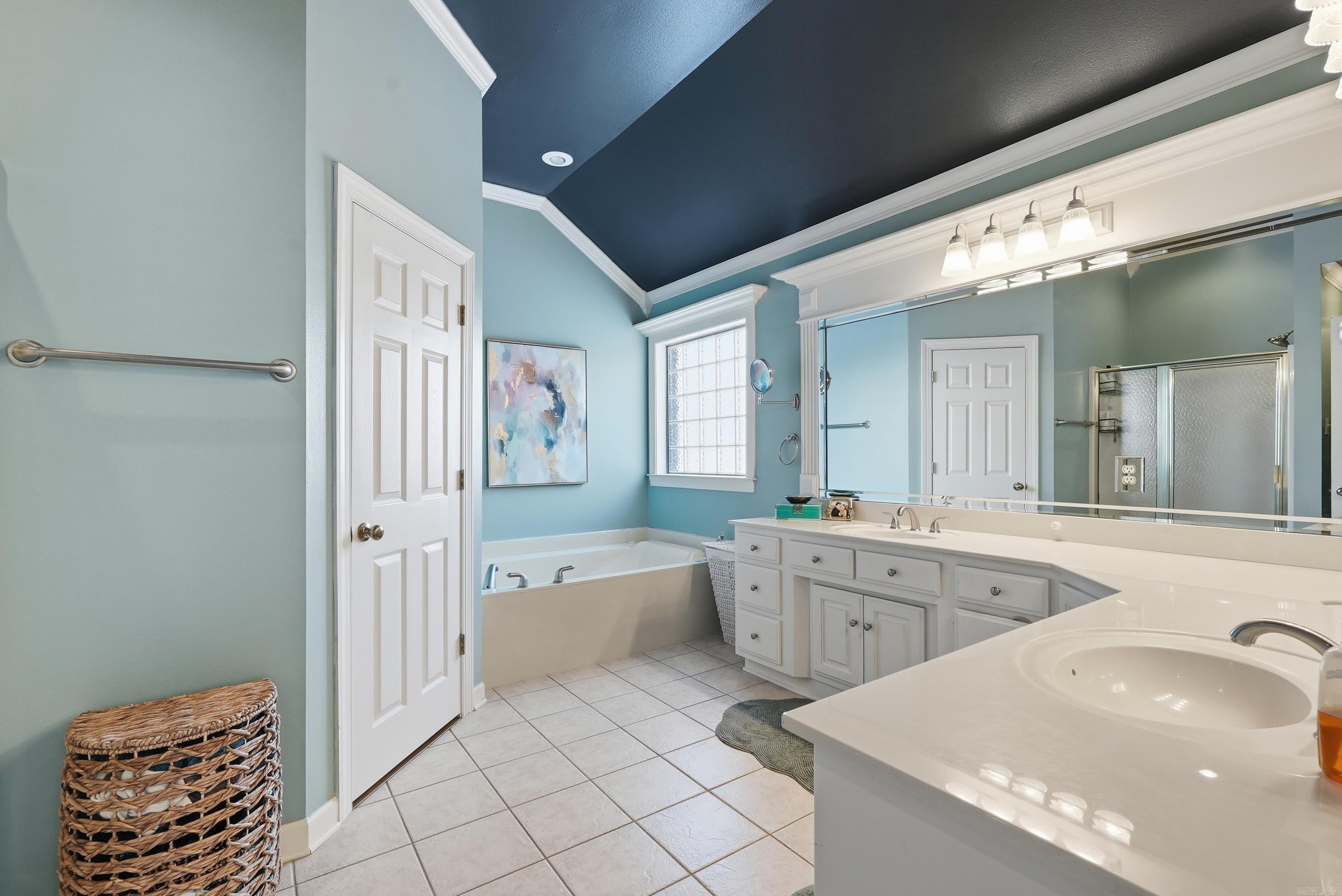 COUNTRY CLUB OF ARK THE - Residential