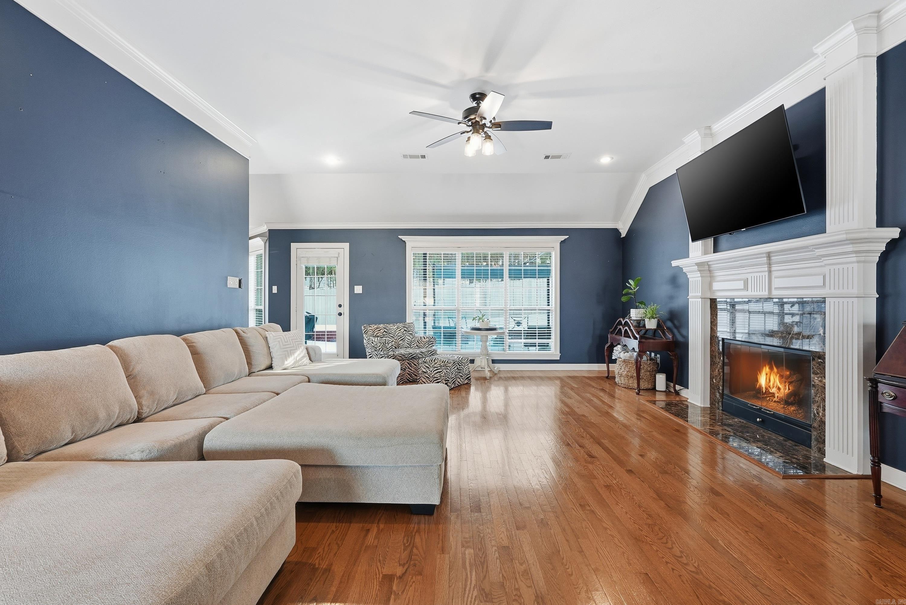 COUNTRY CLUB OF ARK THE - Residential