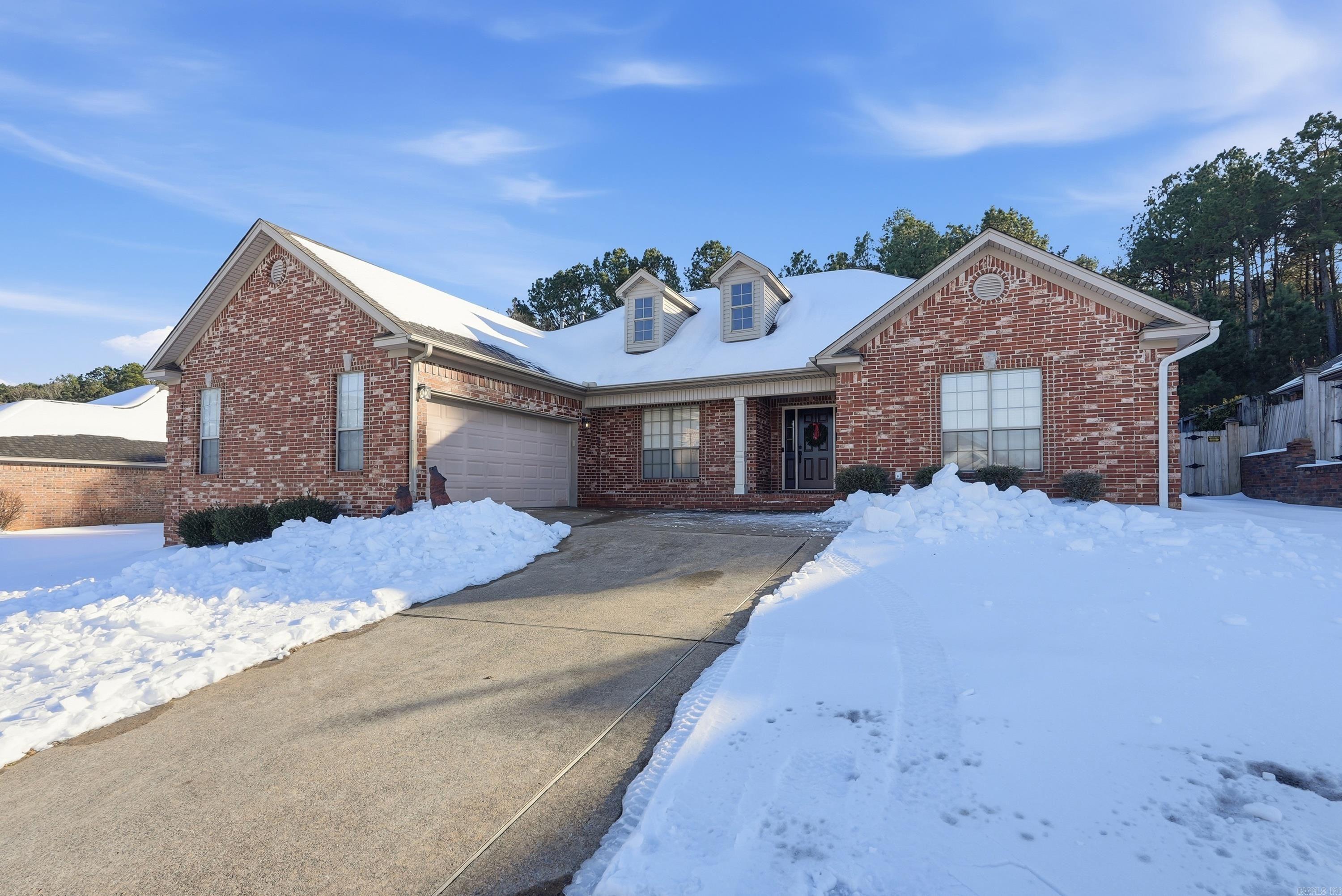 COUNTRY CLUB OF ARK THE - Residential