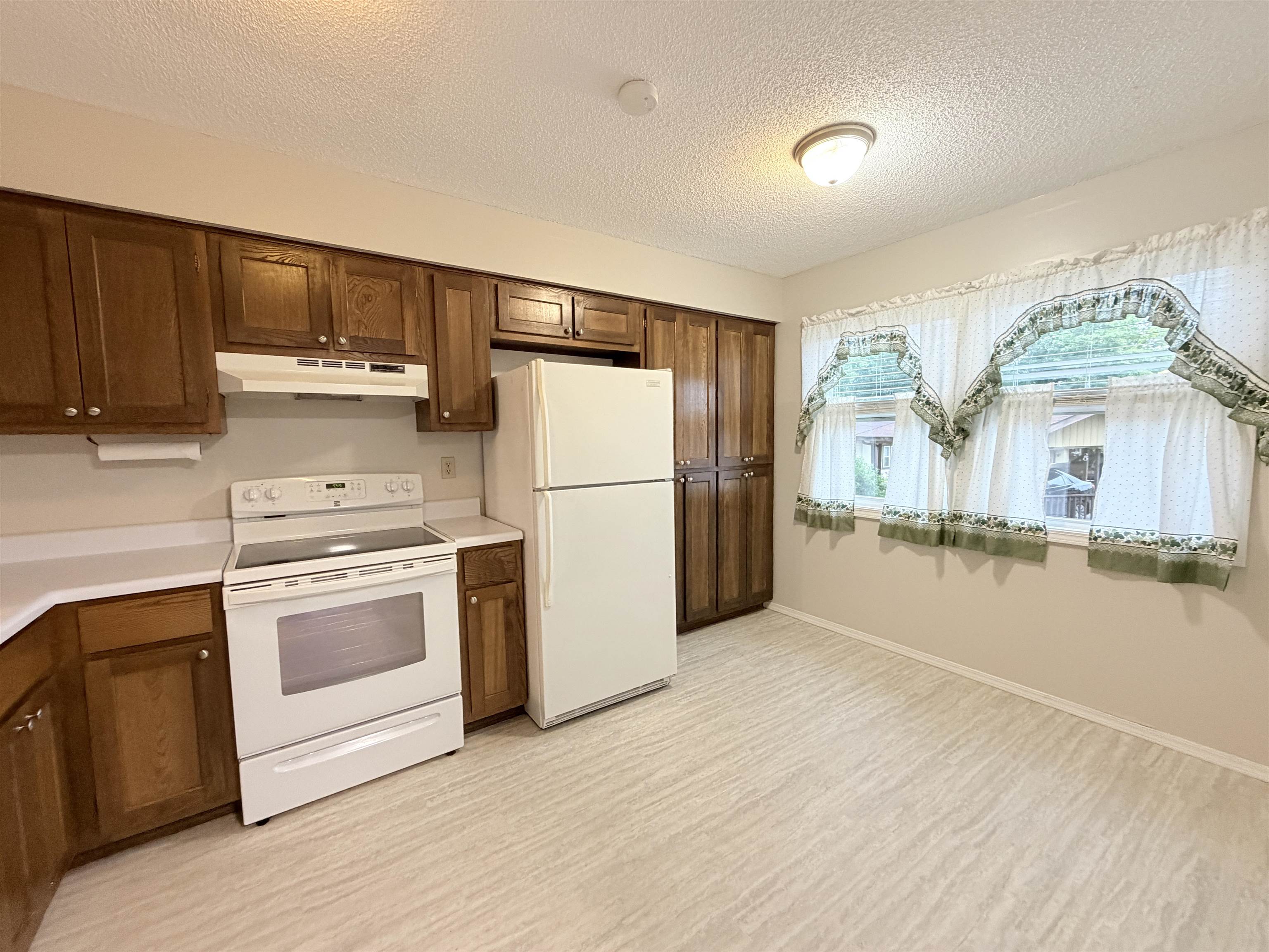 CHEROKEE COURTS - Residential
