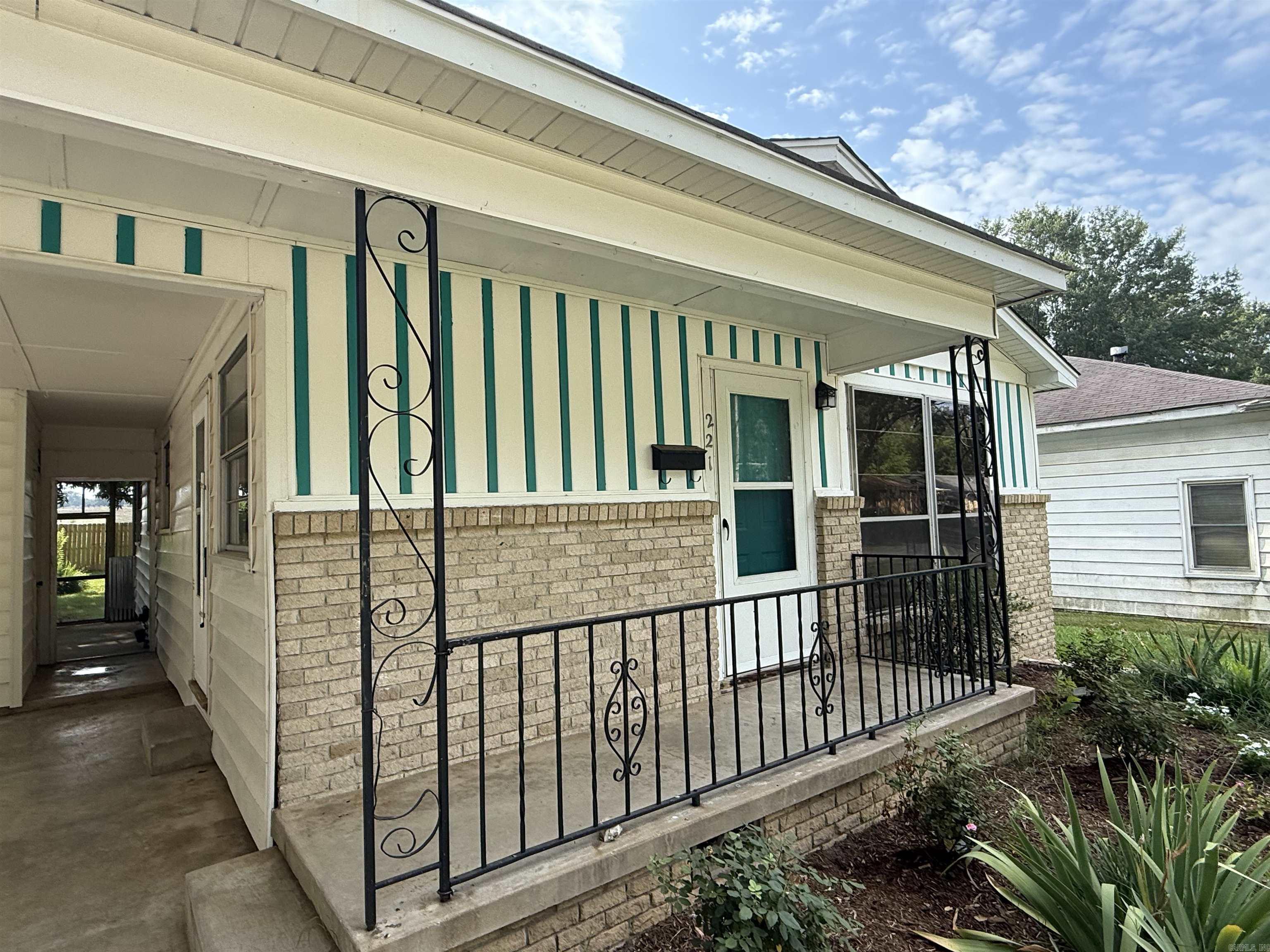 Troutt - Residential