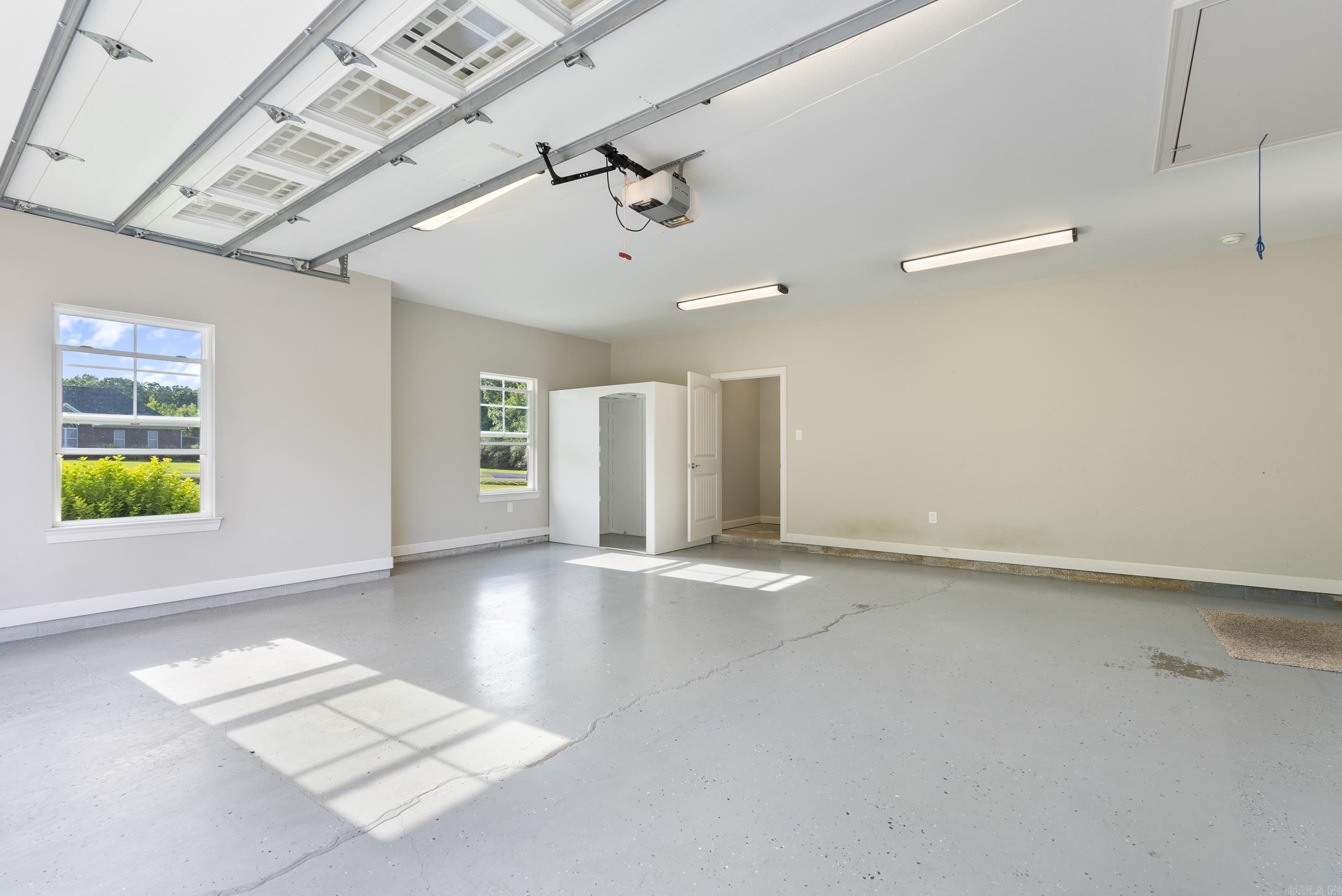 HENDRICKSON ACRES - Residential