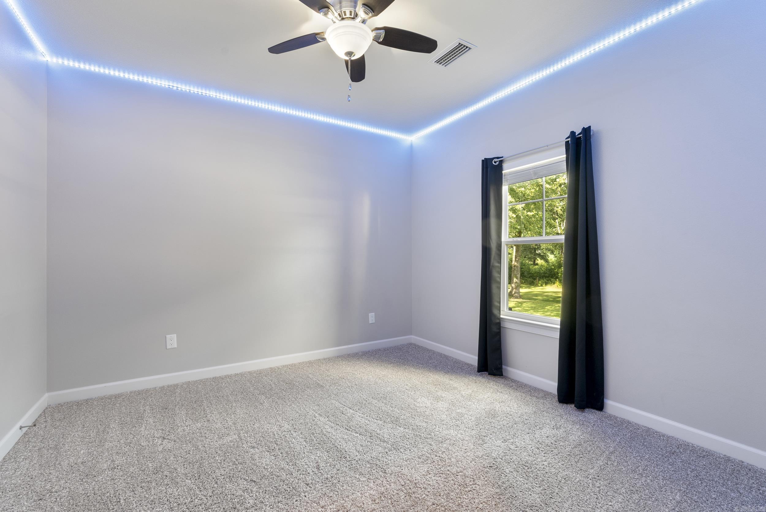 HENDRICKSON ACRES - Residential