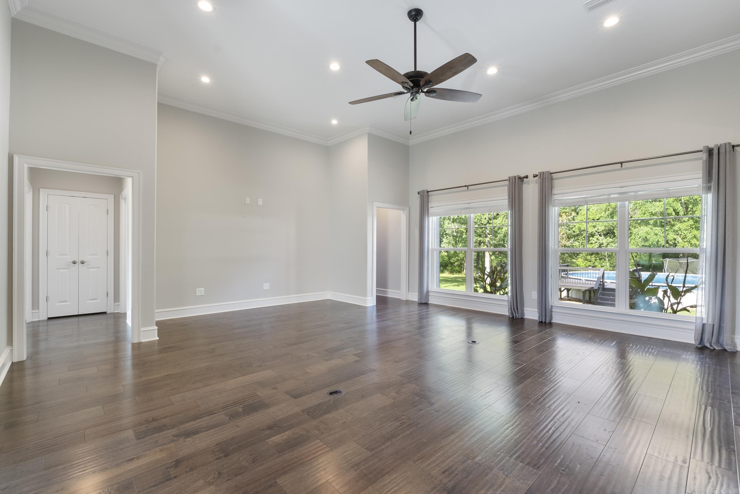 HENDRICKSON ACRES - Residential