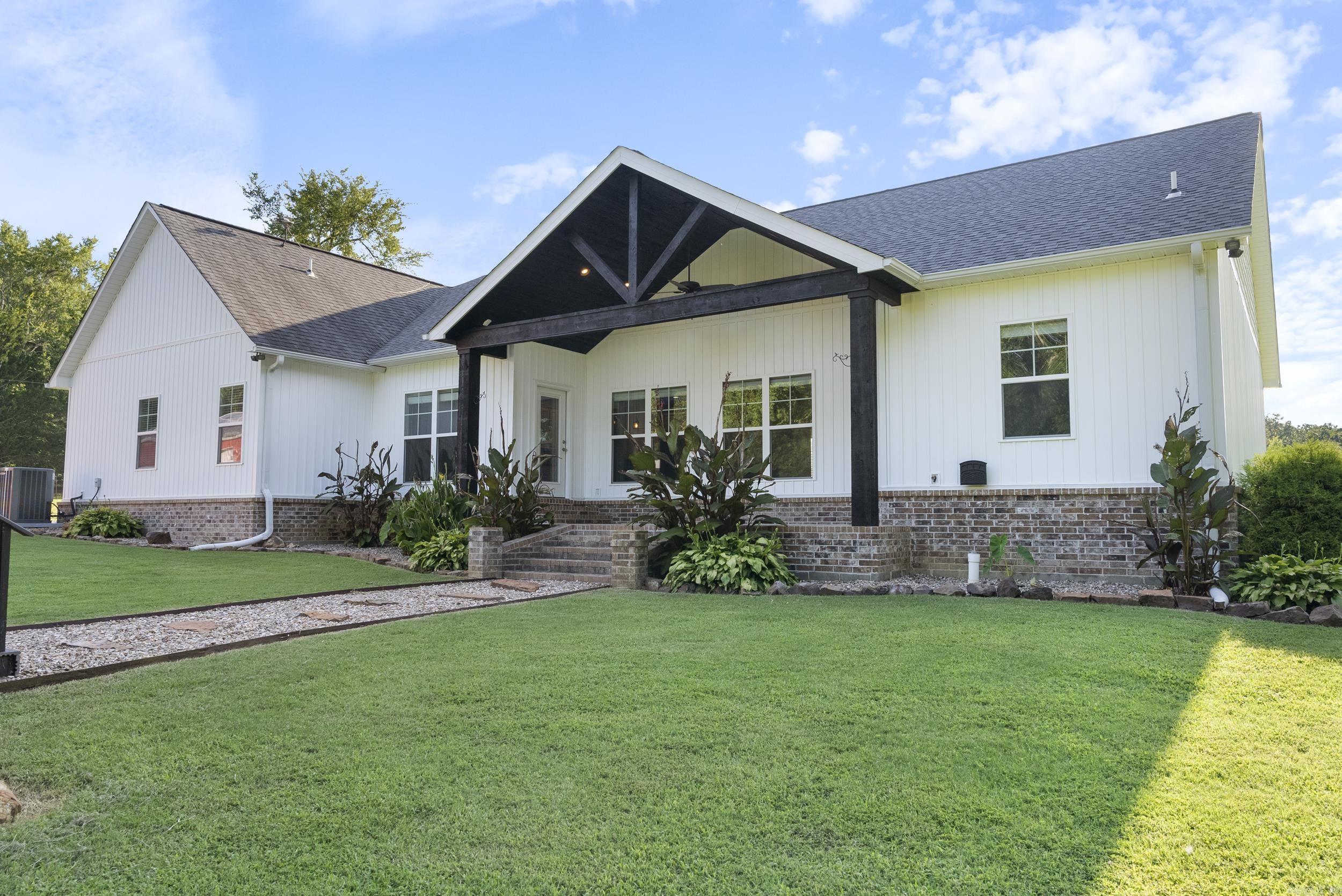 HENDRICKSON ACRES - Residential