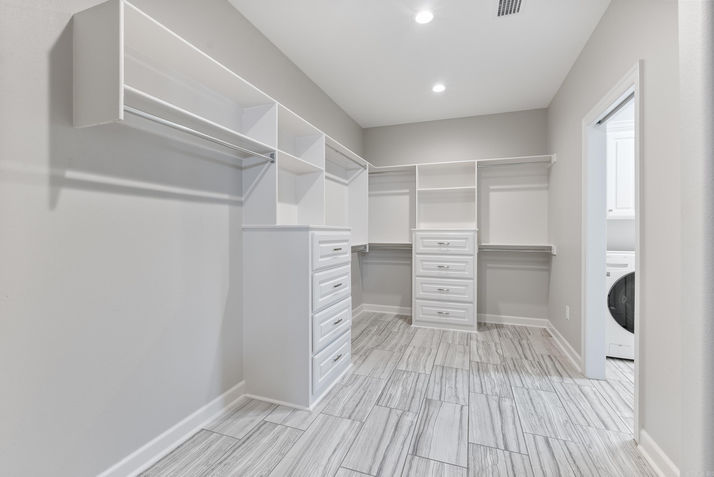 HENDRICKSON ACRES - Residential