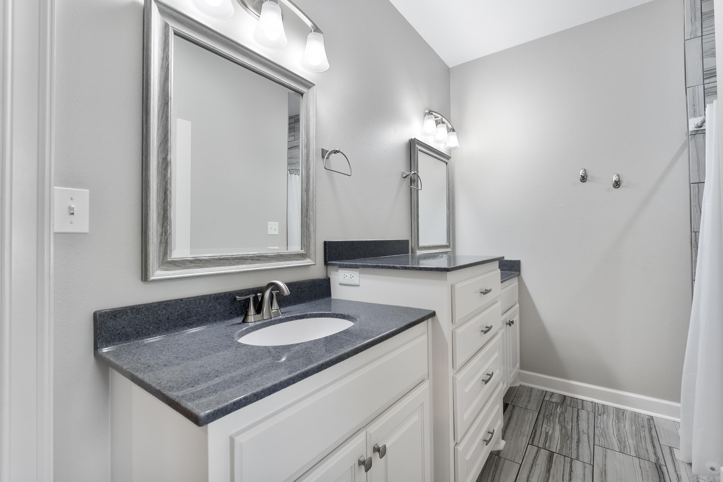 HENDRICKSON ACRES - Residential