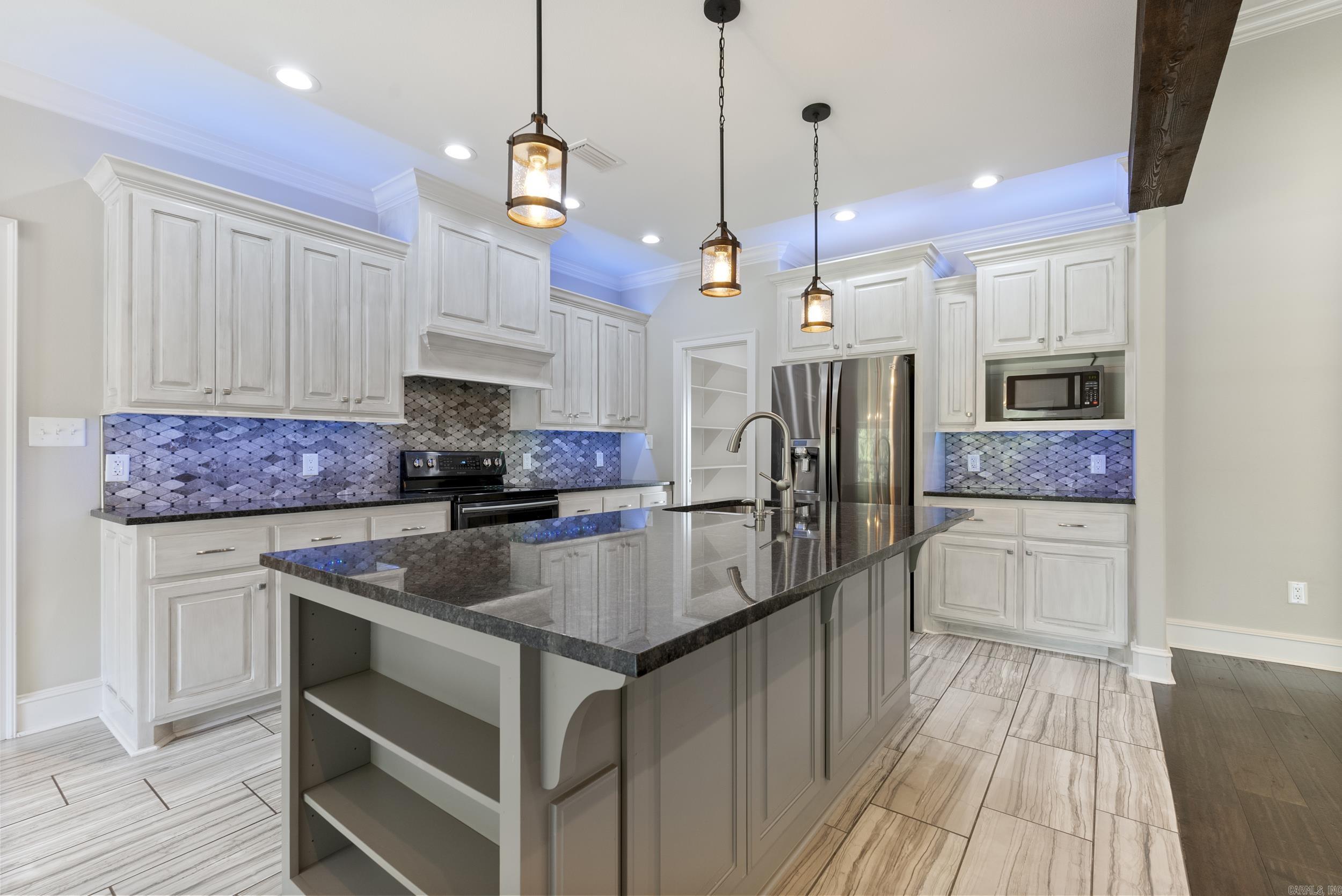 HENDRICKSON ACRES - Residential