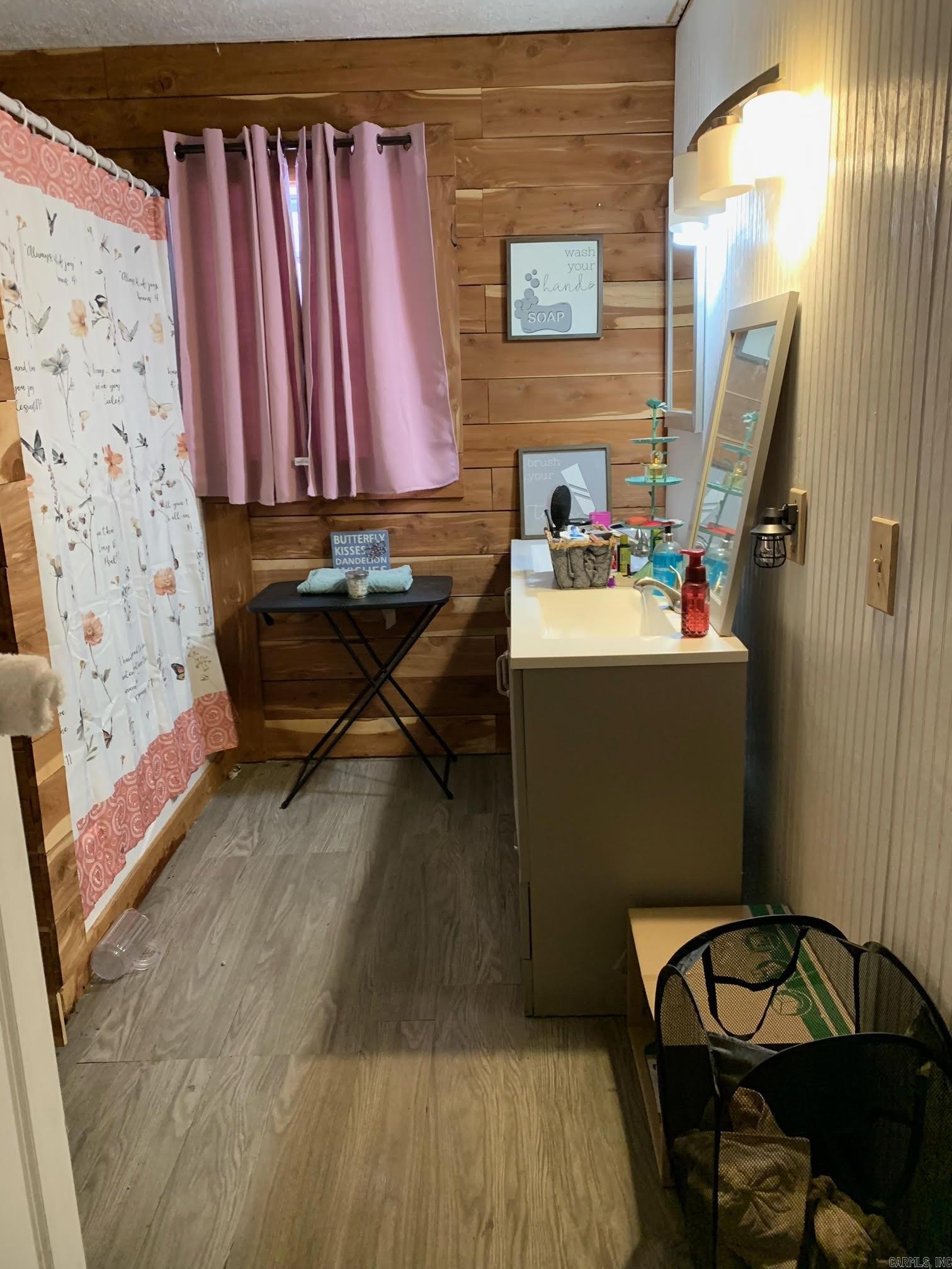 ANDREWS - Residential