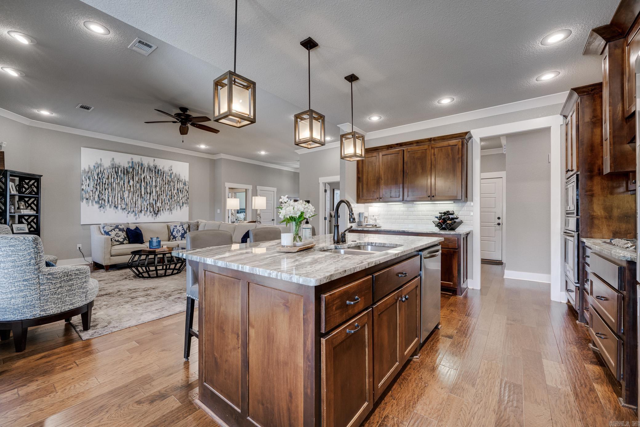 SALEM WOODS - Residential