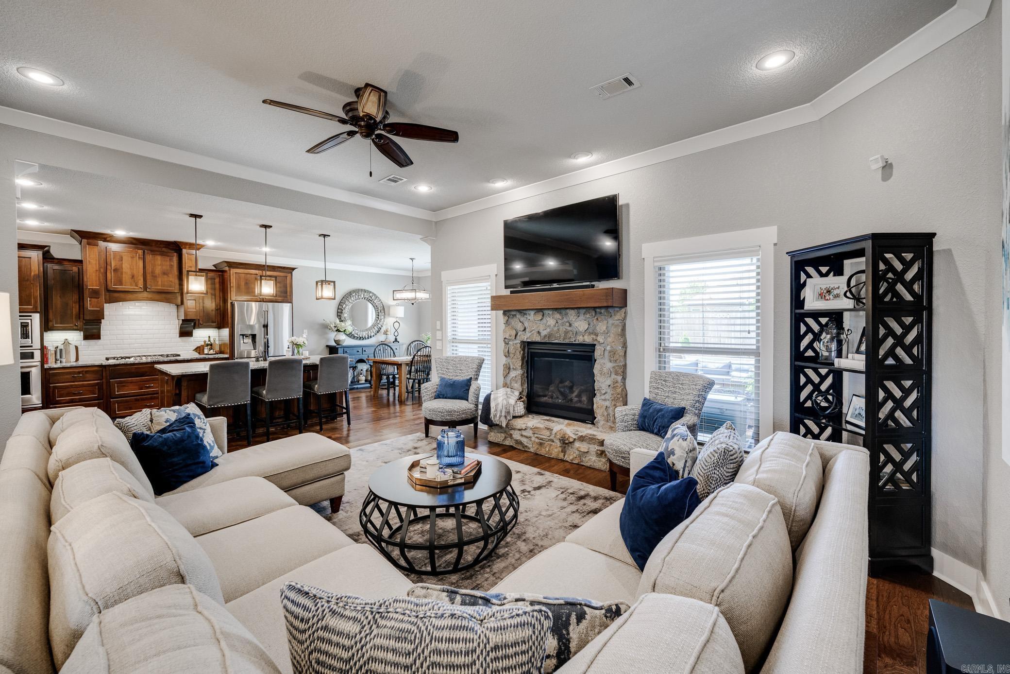 SALEM WOODS - Residential