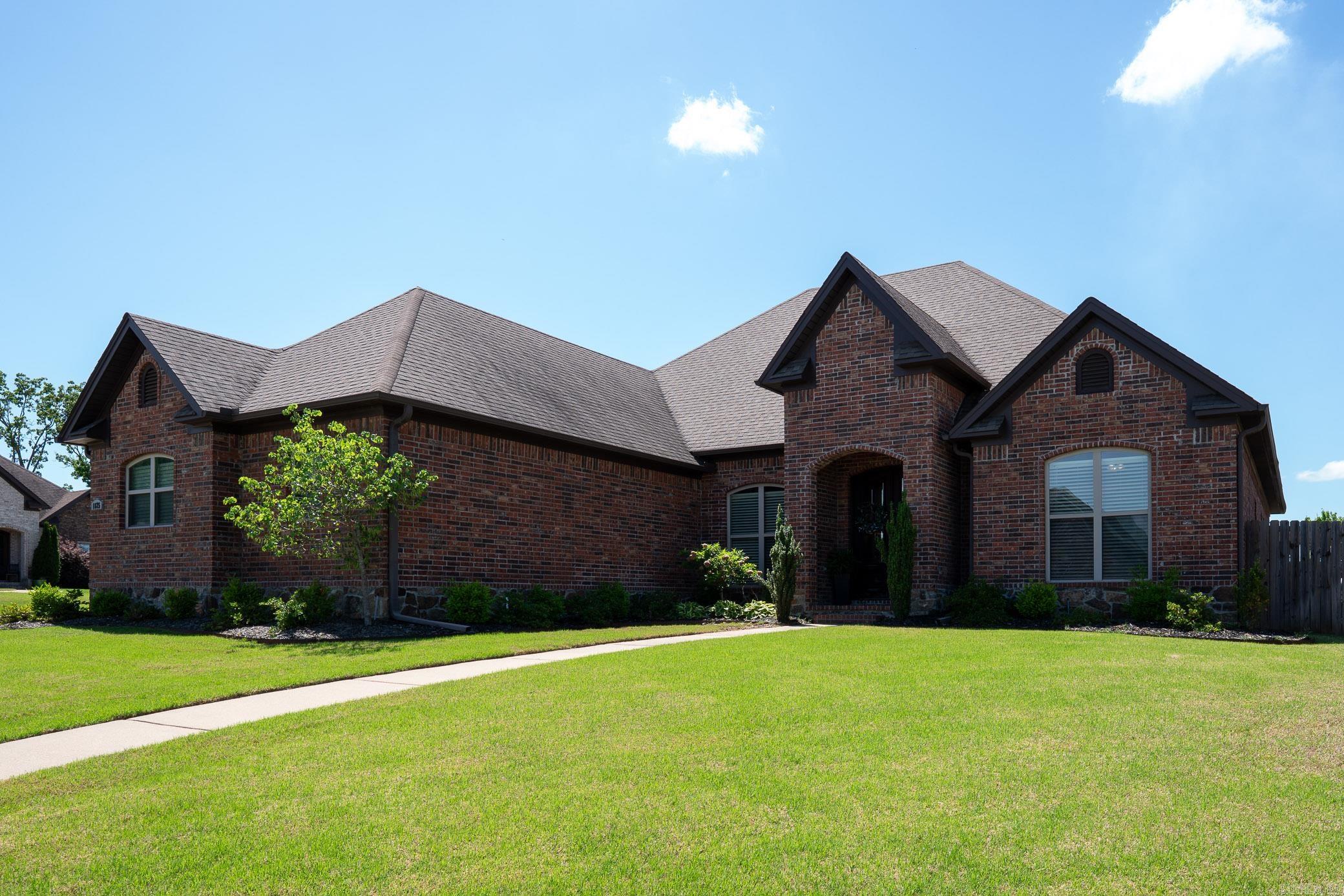 SALEM WOODS - Residential