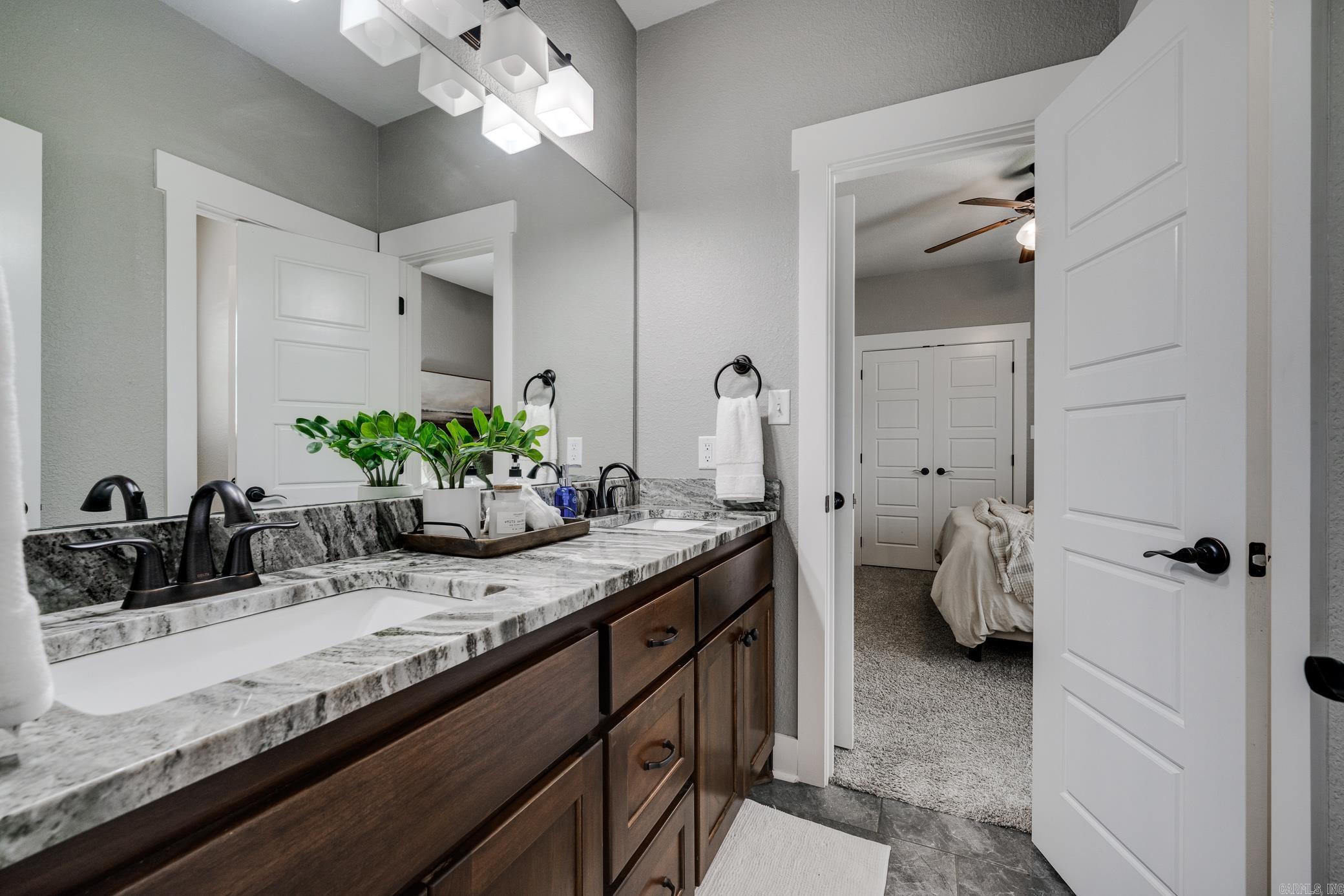 SALEM WOODS - Residential