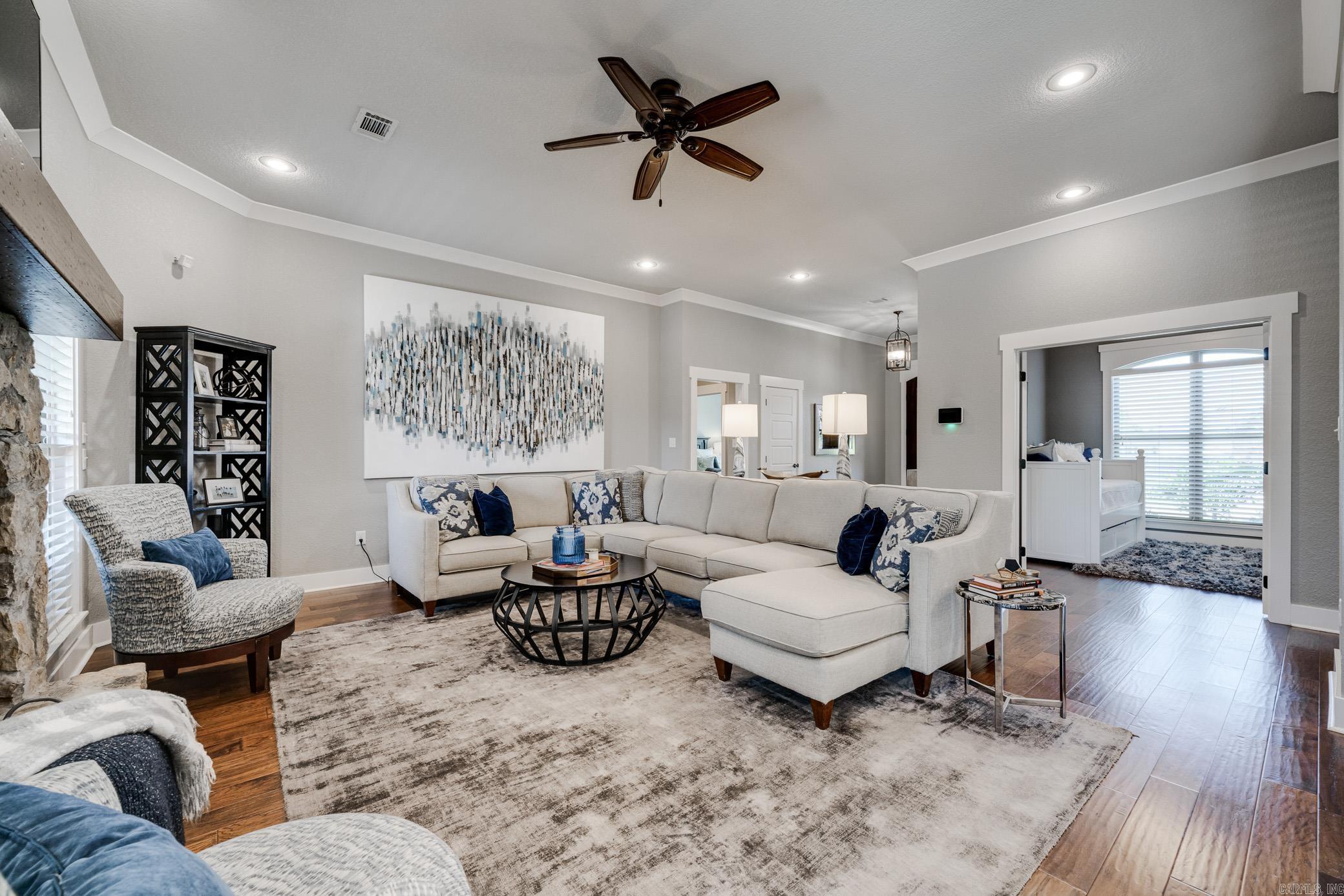 SALEM WOODS - Residential