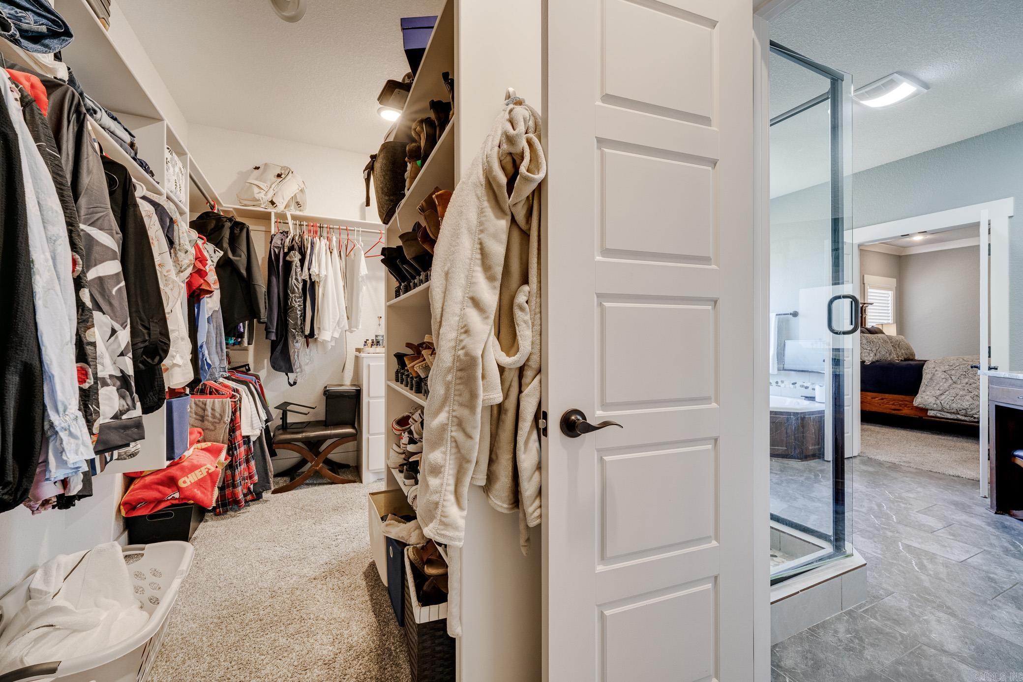 SALEM WOODS - Residential