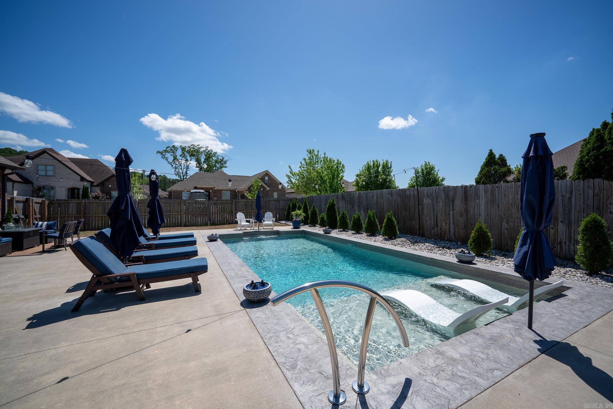 SALEM WOODS - Residential