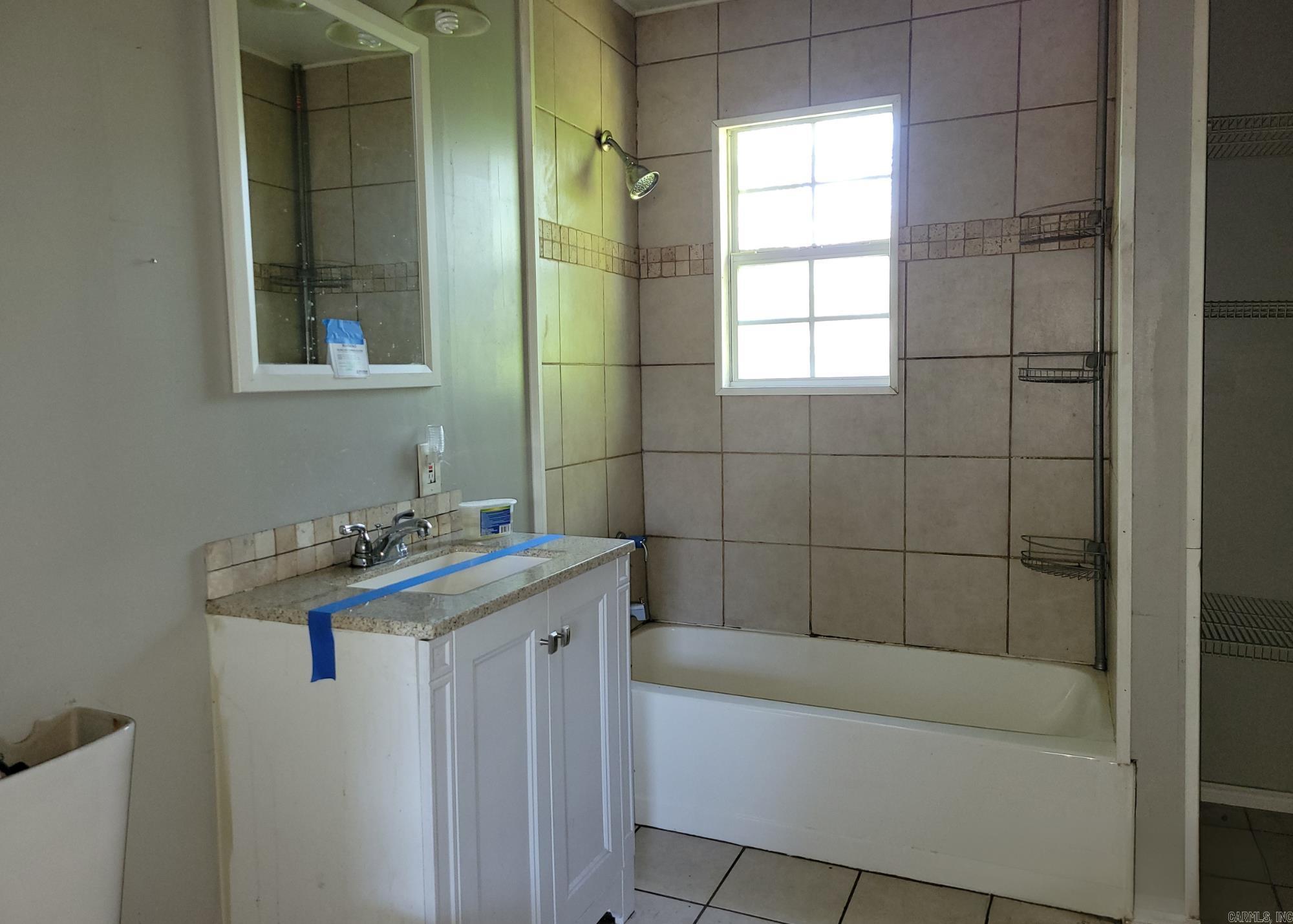 BARROW JOHN - Residential