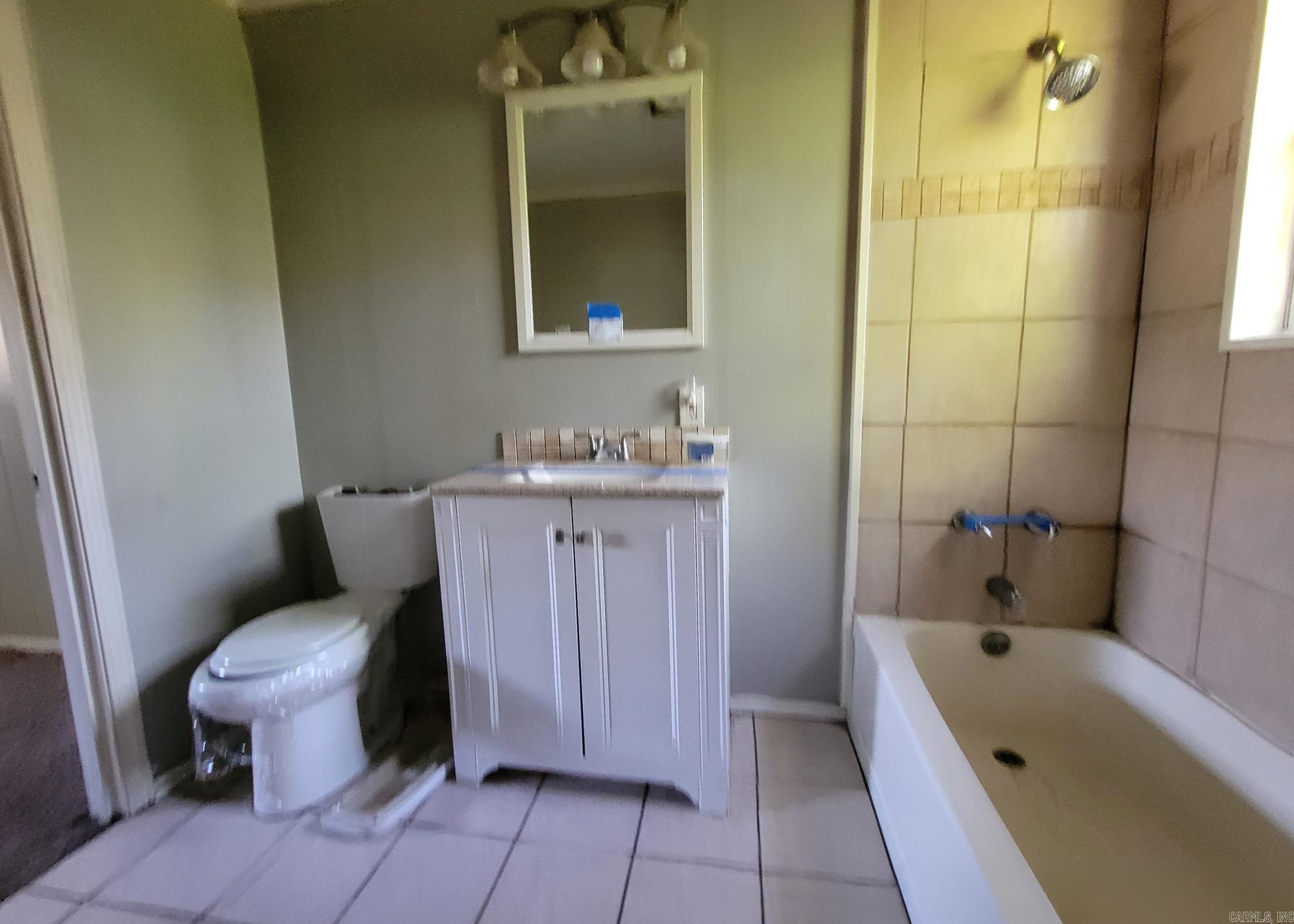 BARROW JOHN - Residential