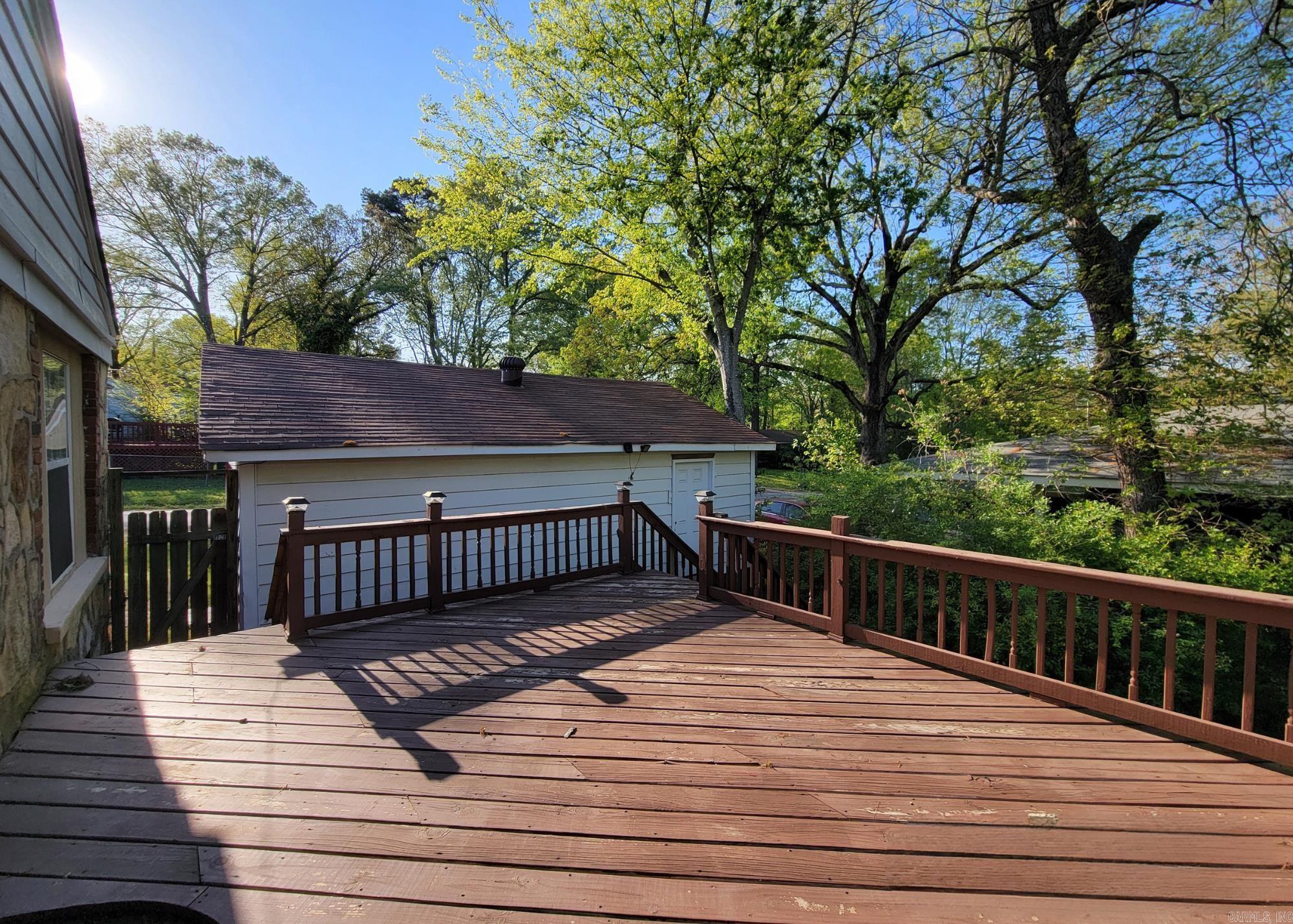 BARROW JOHN - Residential