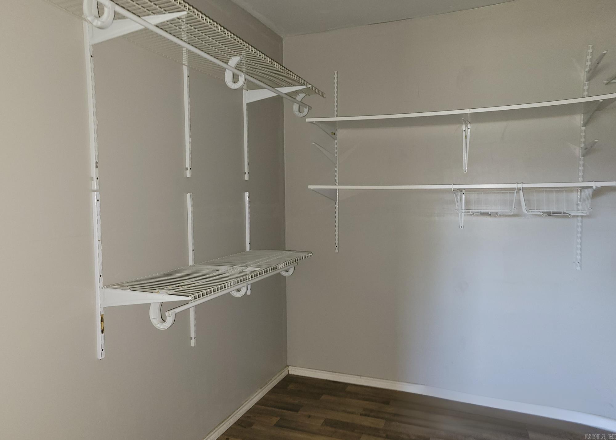 BARROW JOHN - Residential