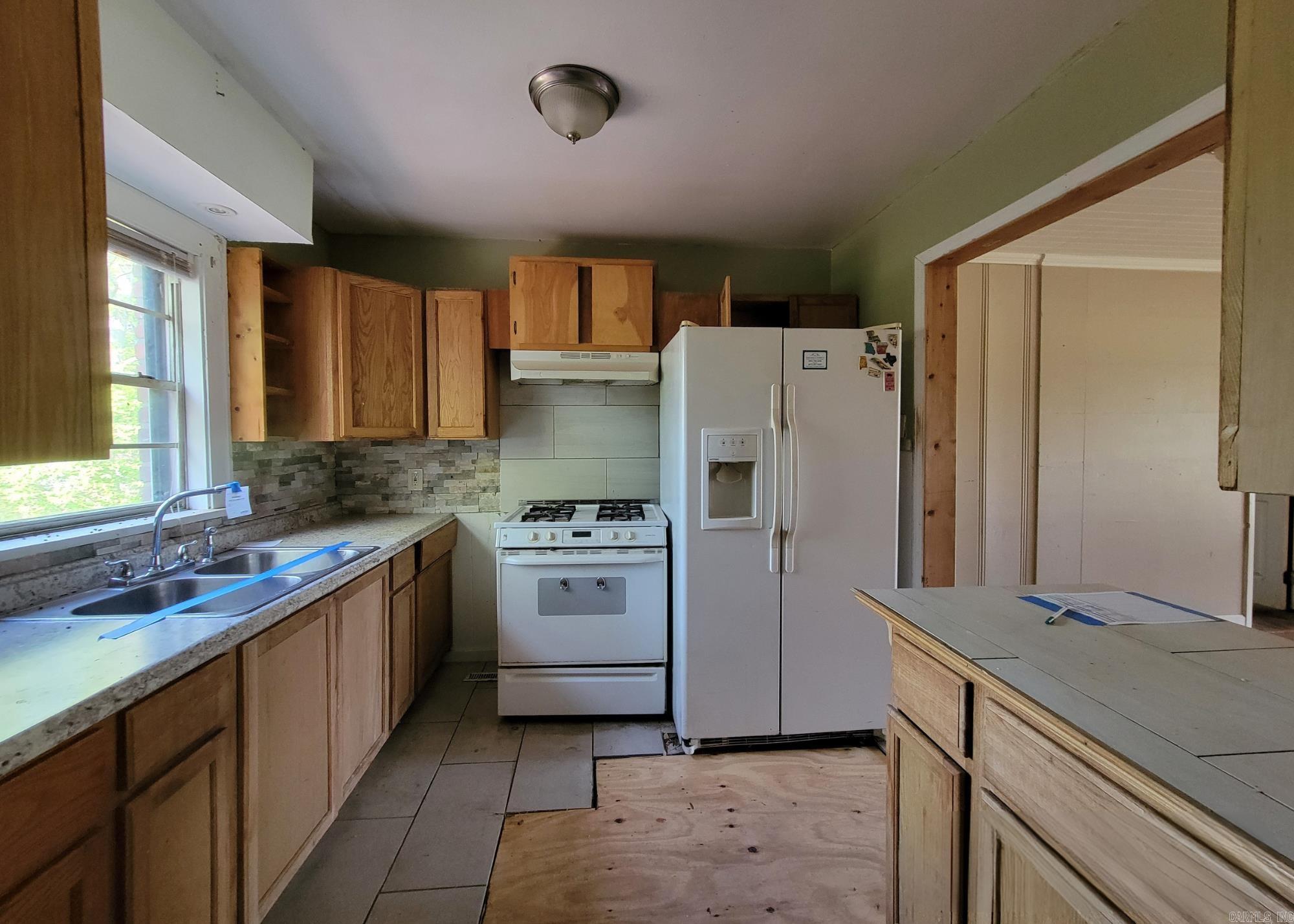 BARROW JOHN - Residential