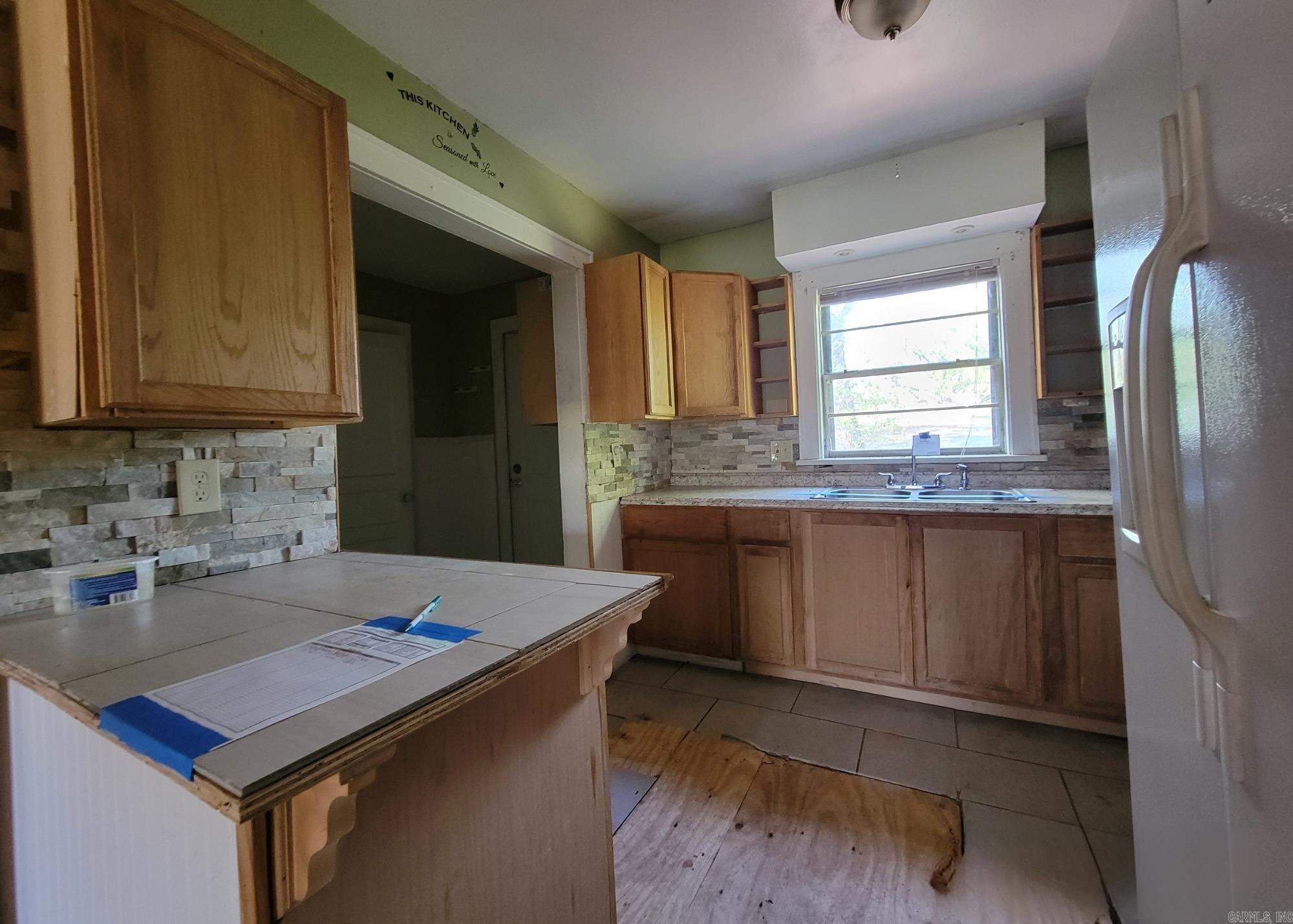 BARROW JOHN - Residential