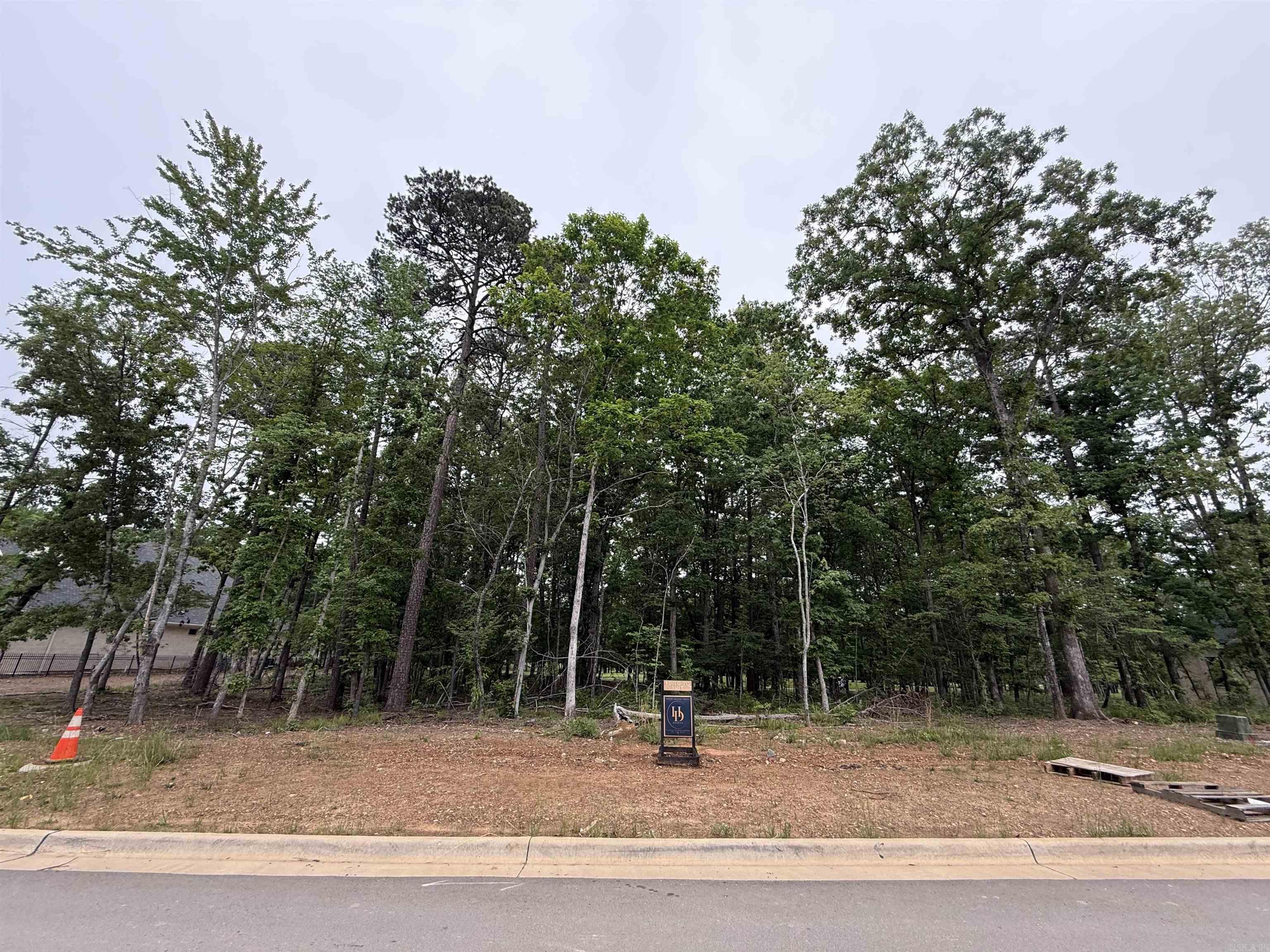 CHENAL VALLEY "MIRAMONT CIRCLE" - Land