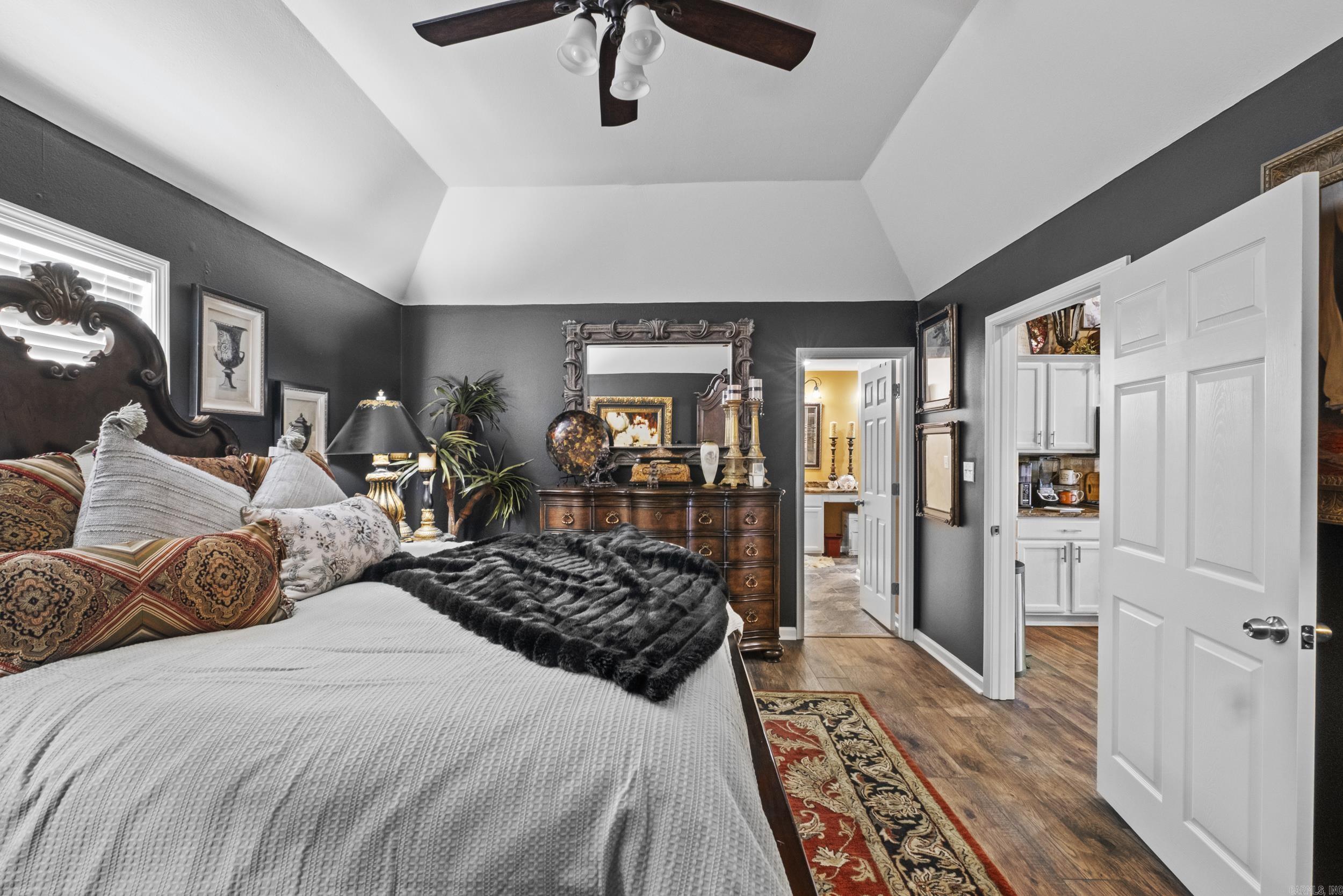 COUNTRY SQUIRE ADD - Residential