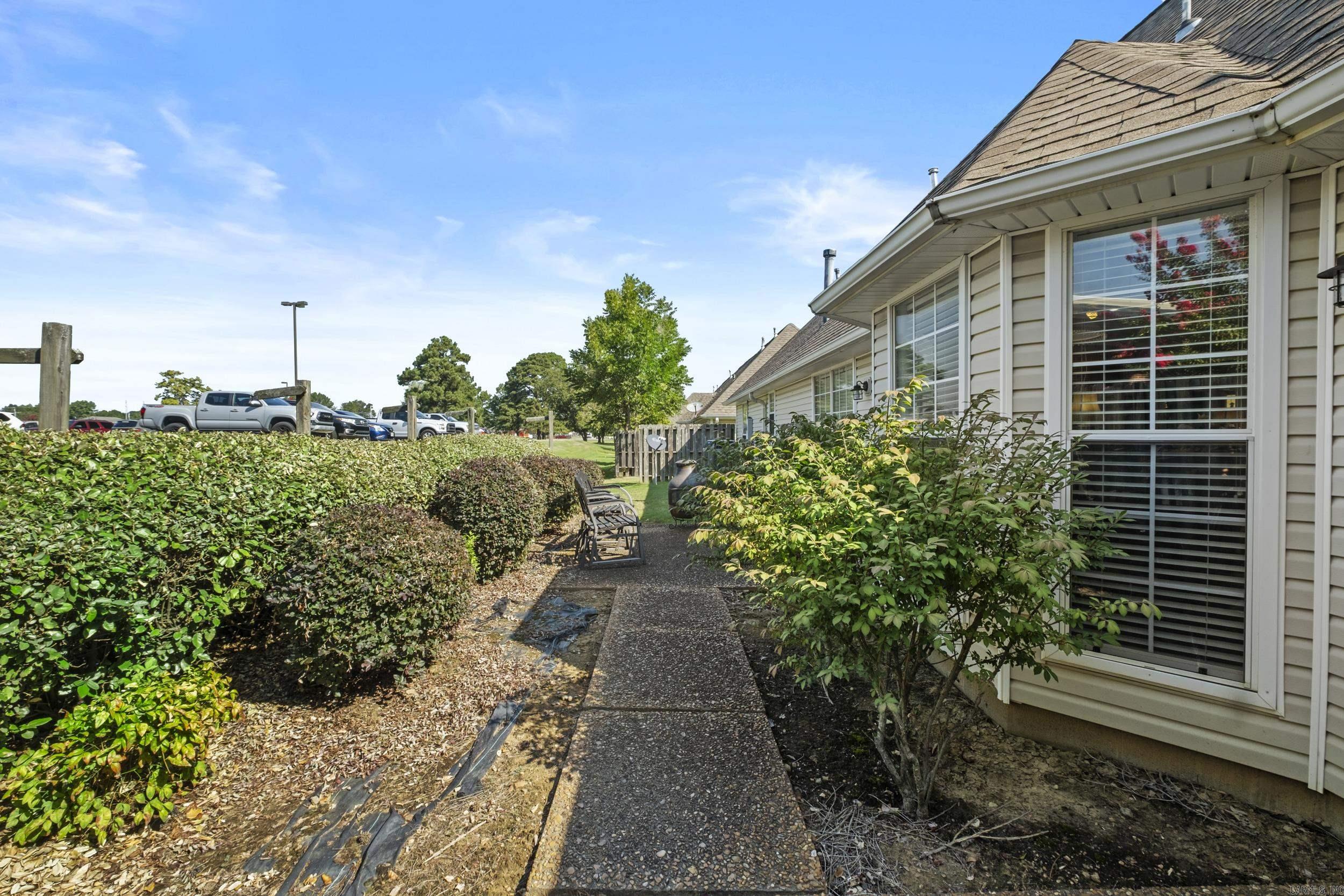 COUNTRY SQUIRE ADD - Residential