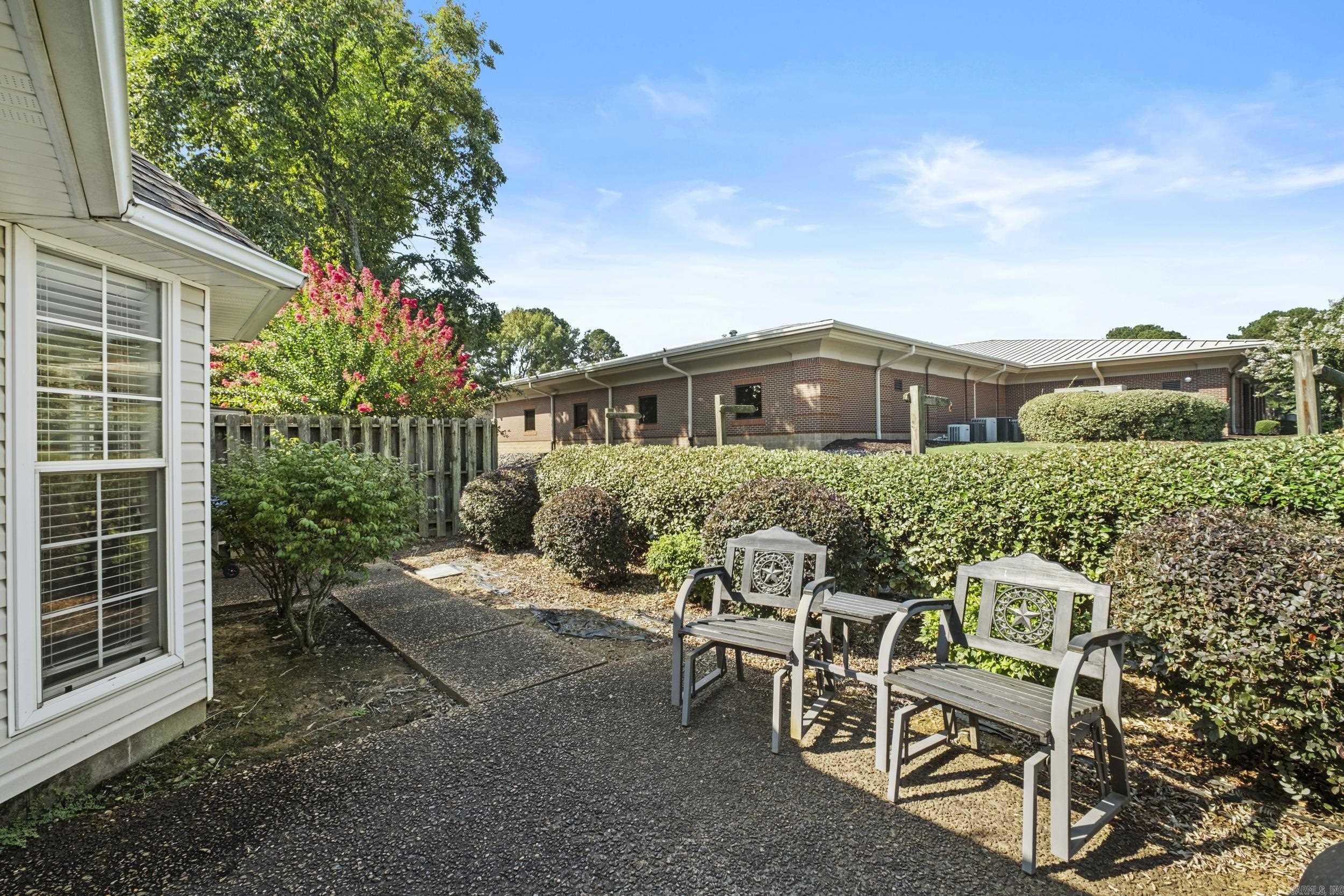 COUNTRY SQUIRE ADD - Residential