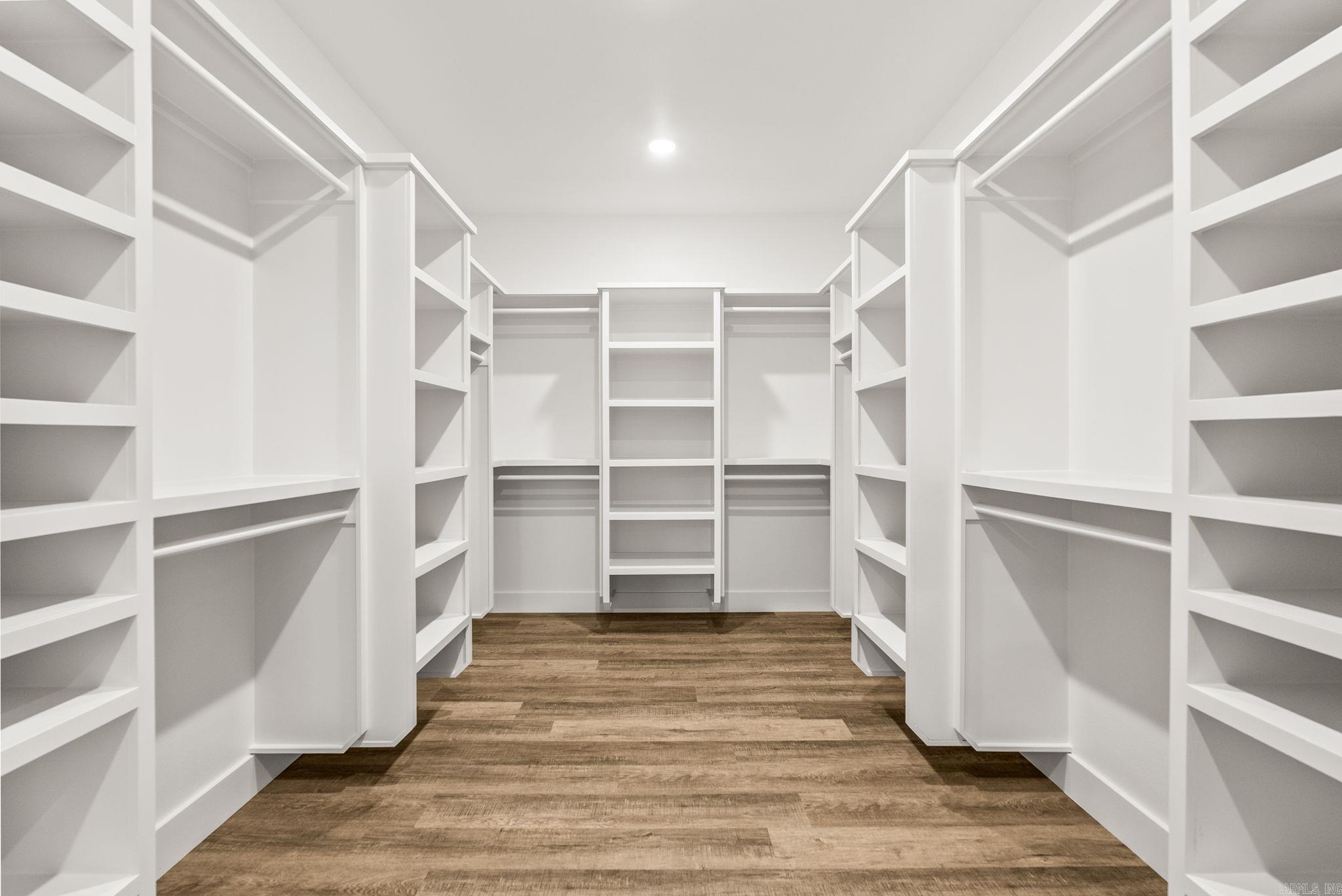 REPUBLICAN VALLEY ESTATES - Residential