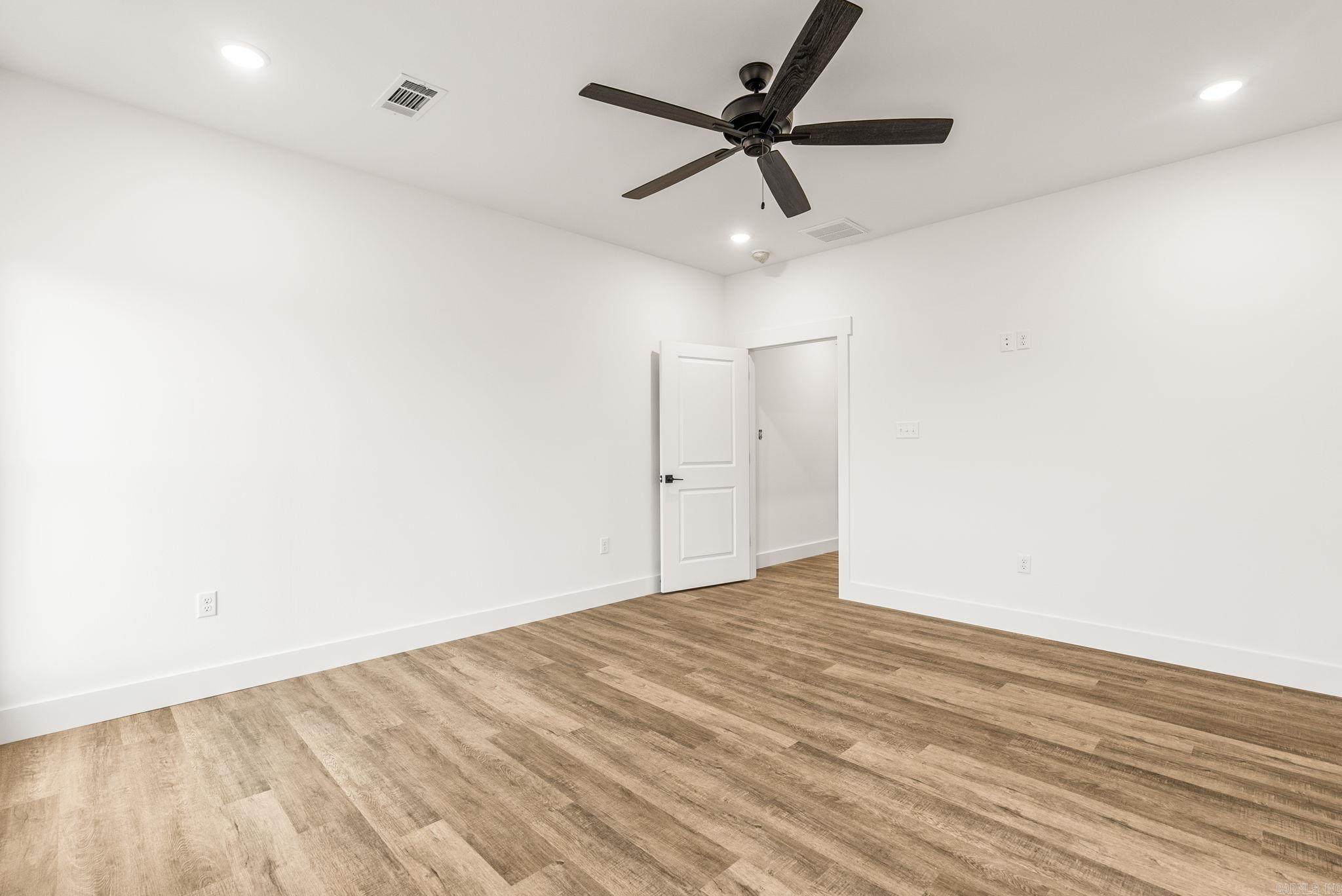 REPUBLICAN VALLEY ESTATES - Residential