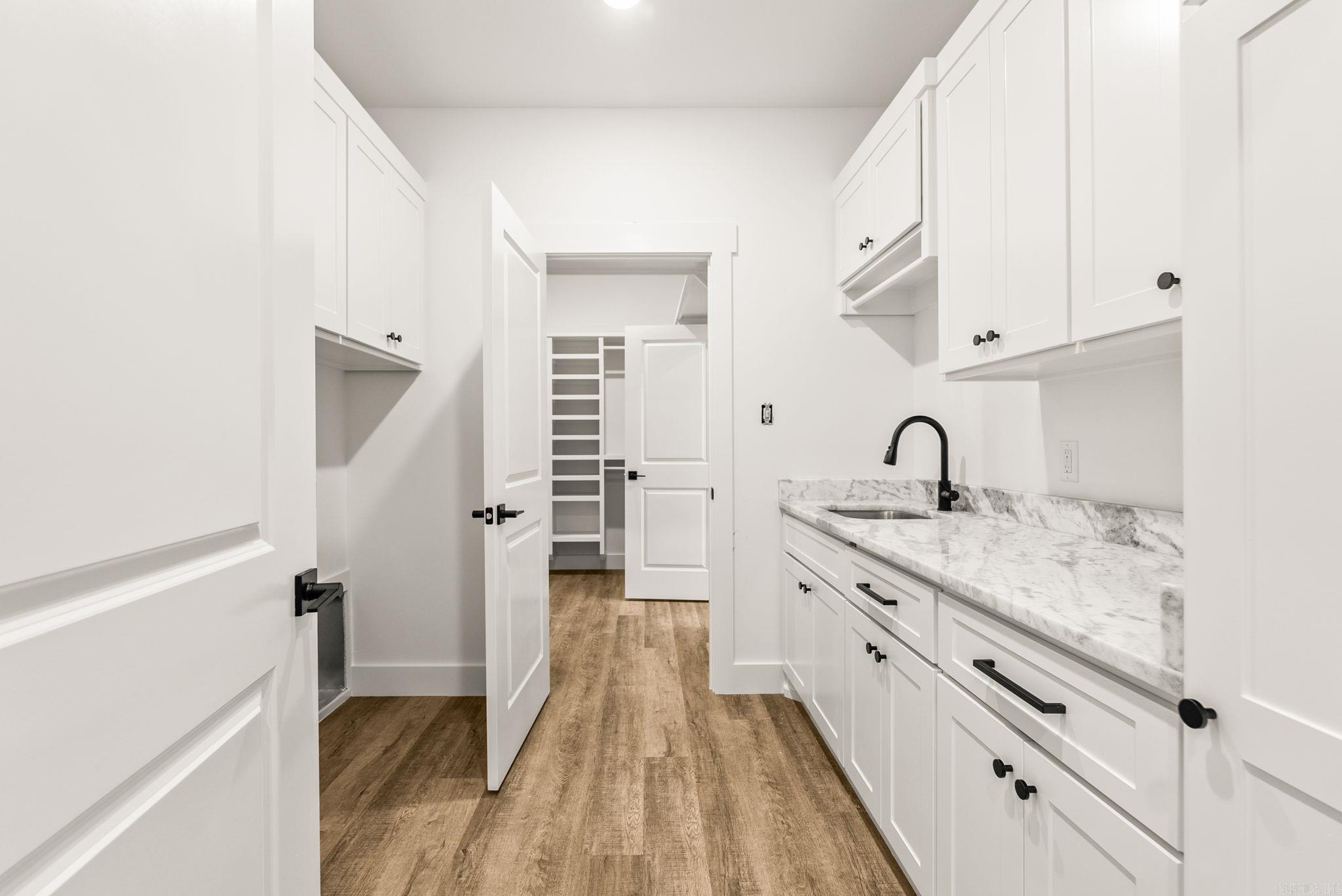 REPUBLICAN VALLEY ESTATES - Residential