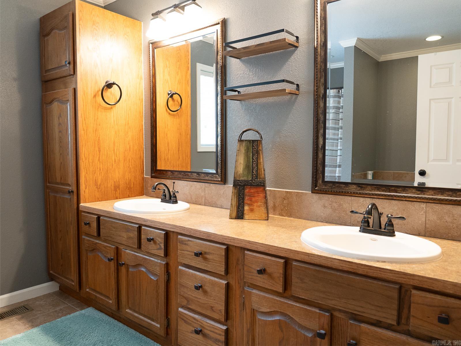 PURE COUNTY ESTATES - Residential