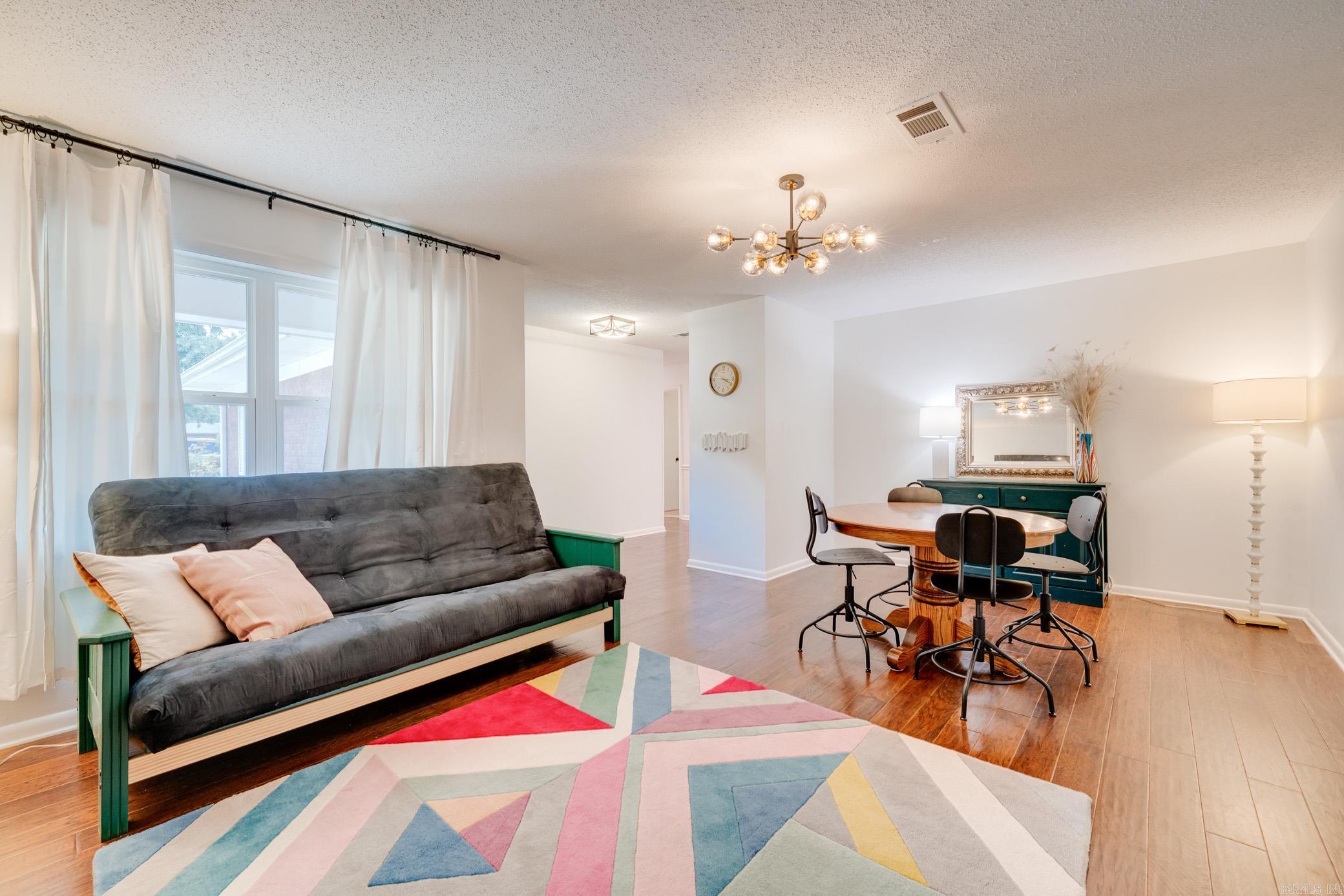 OAK FORREST - Residential