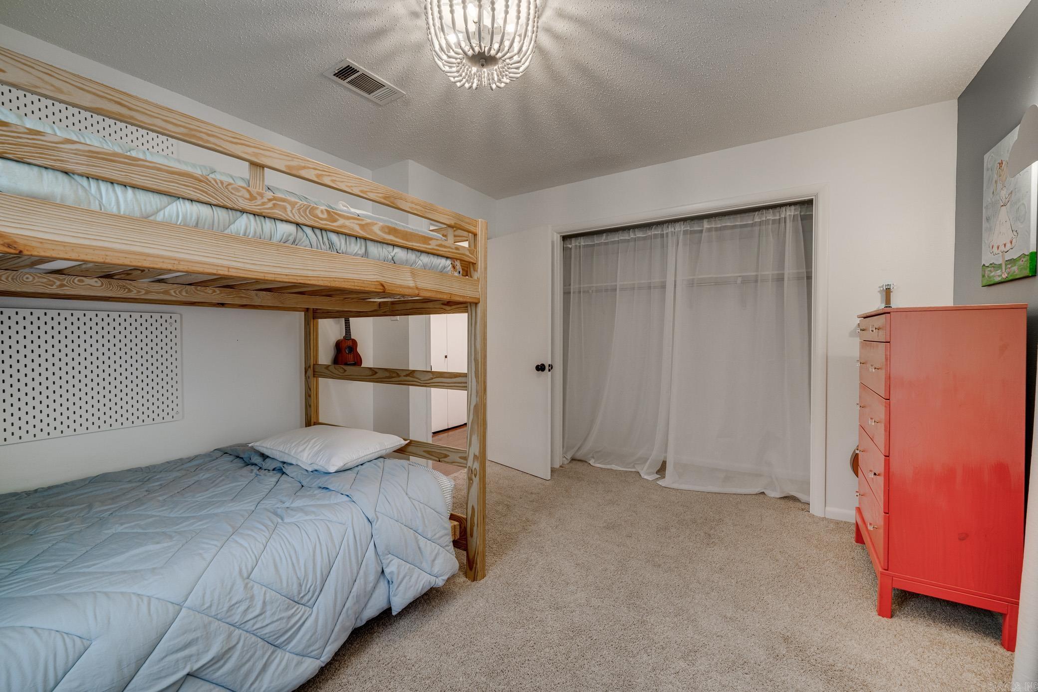 OAK FORREST - Residential