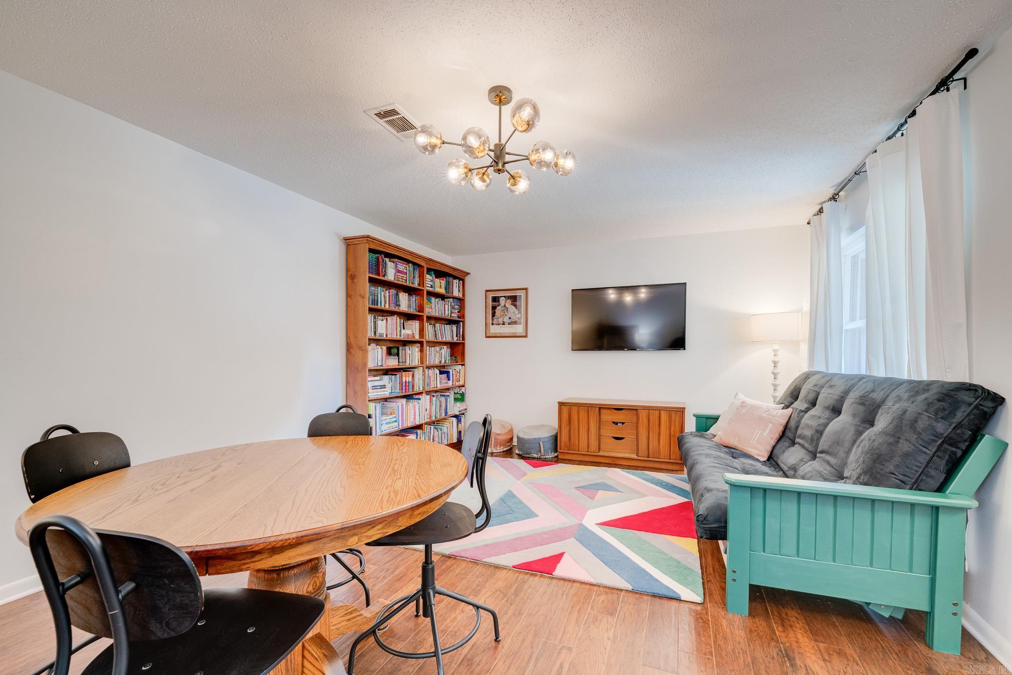 OAK FORREST - Residential