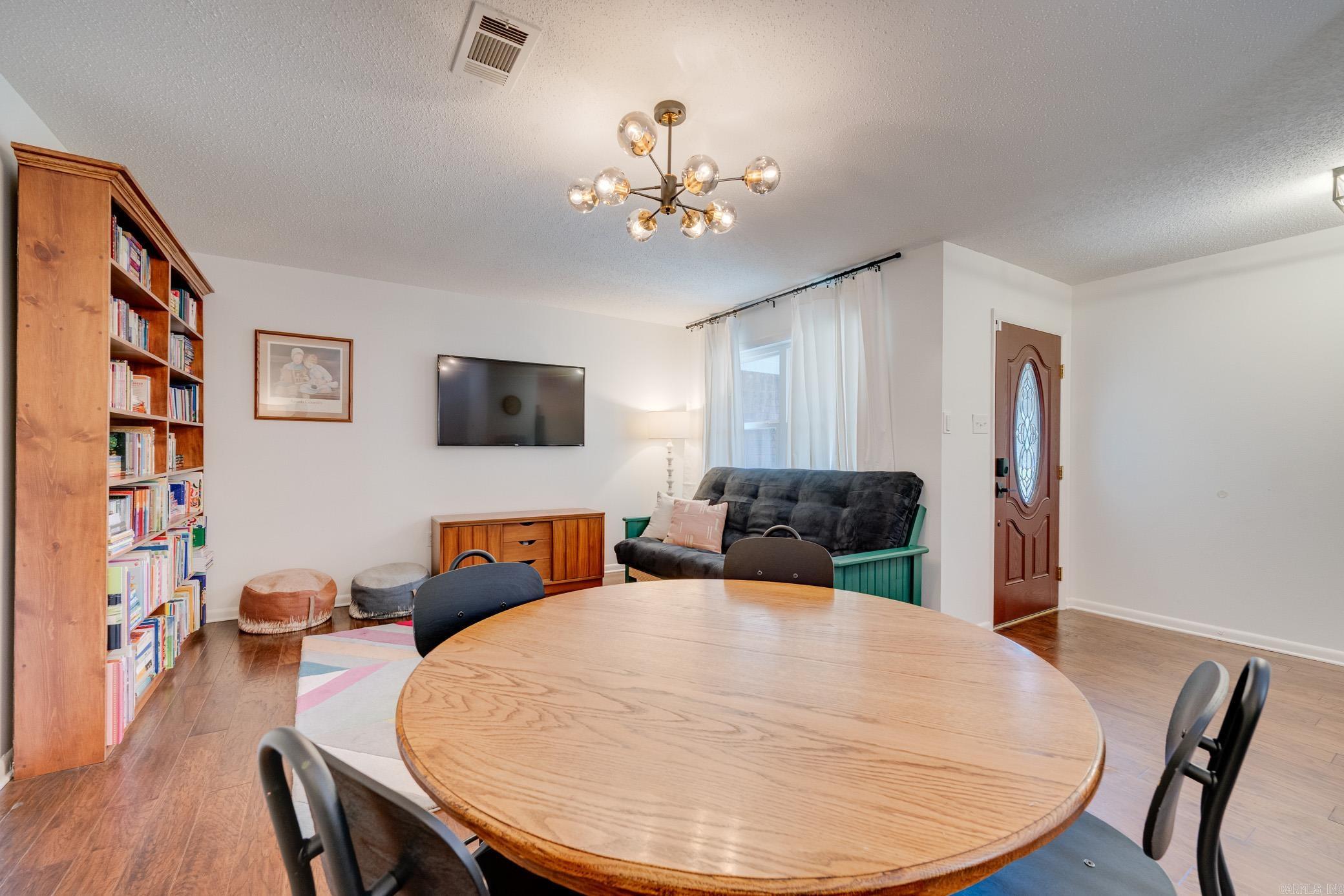 OAK FORREST - Residential
