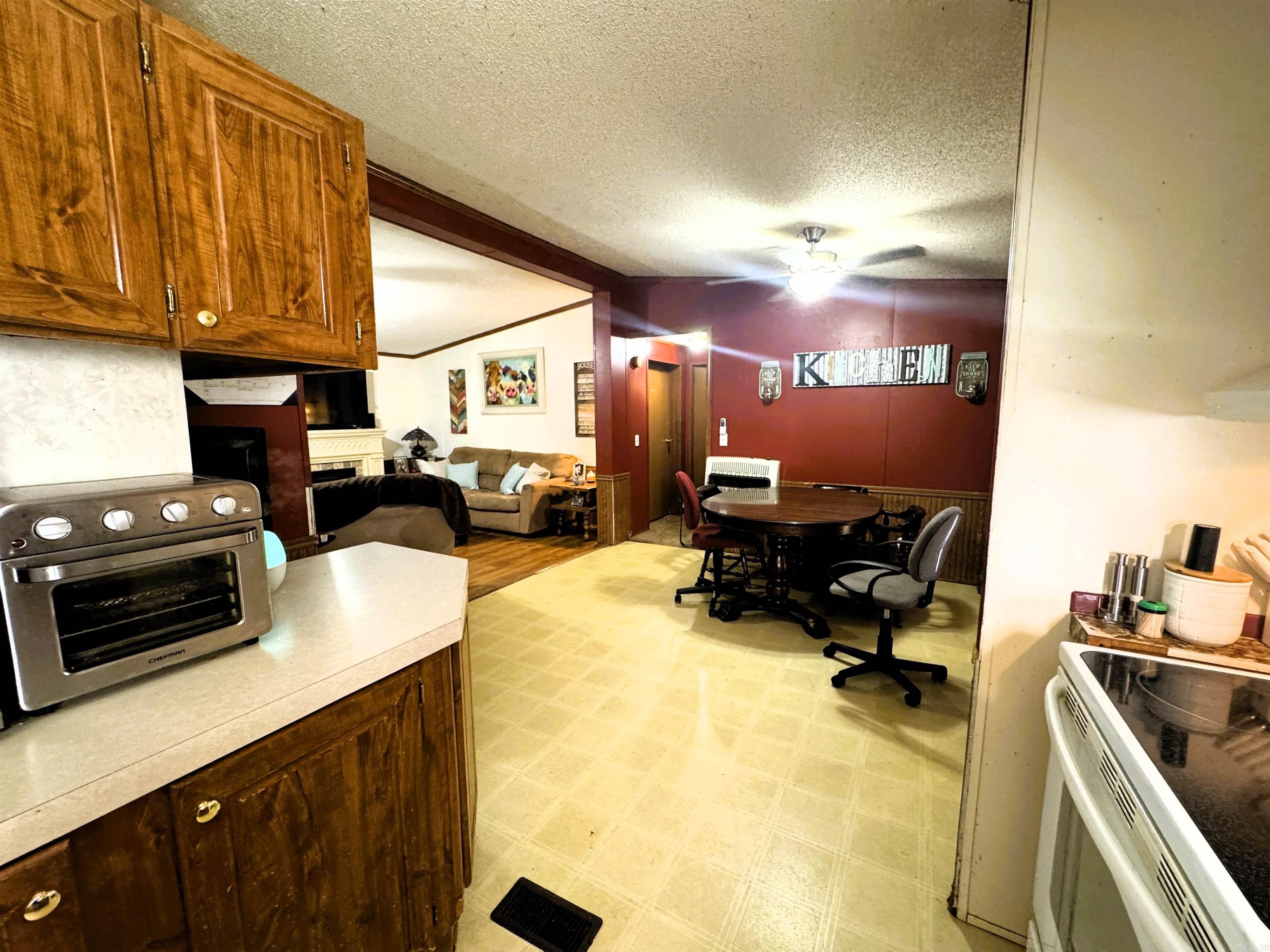 M&B PIGGOTT 2-20-8 - Residential
