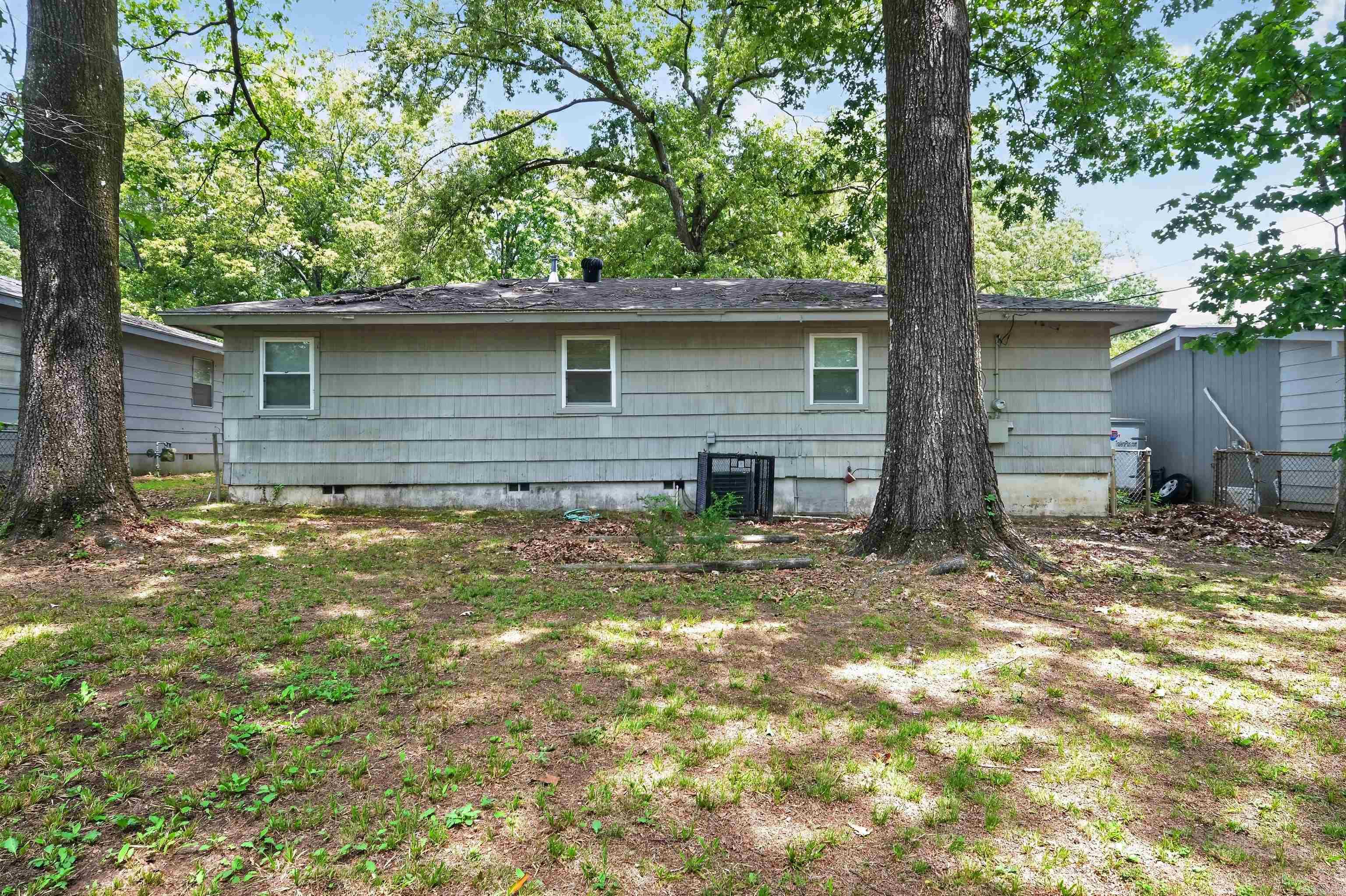 WAKEFIELD VILLAGE - Residential
