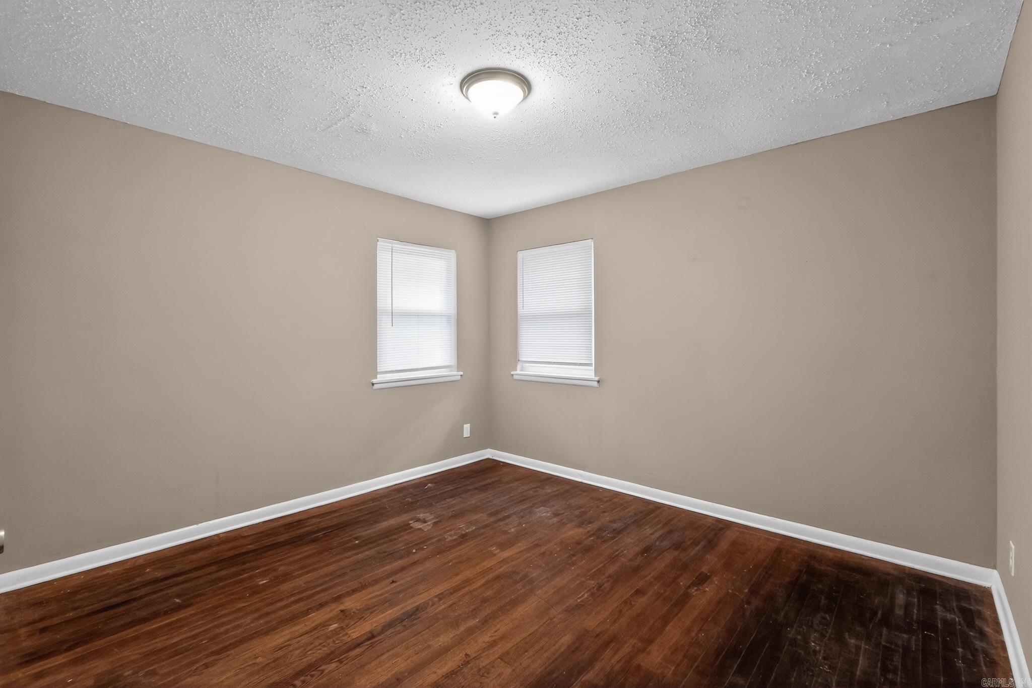 WAKEFIELD VILLAGE - Residential