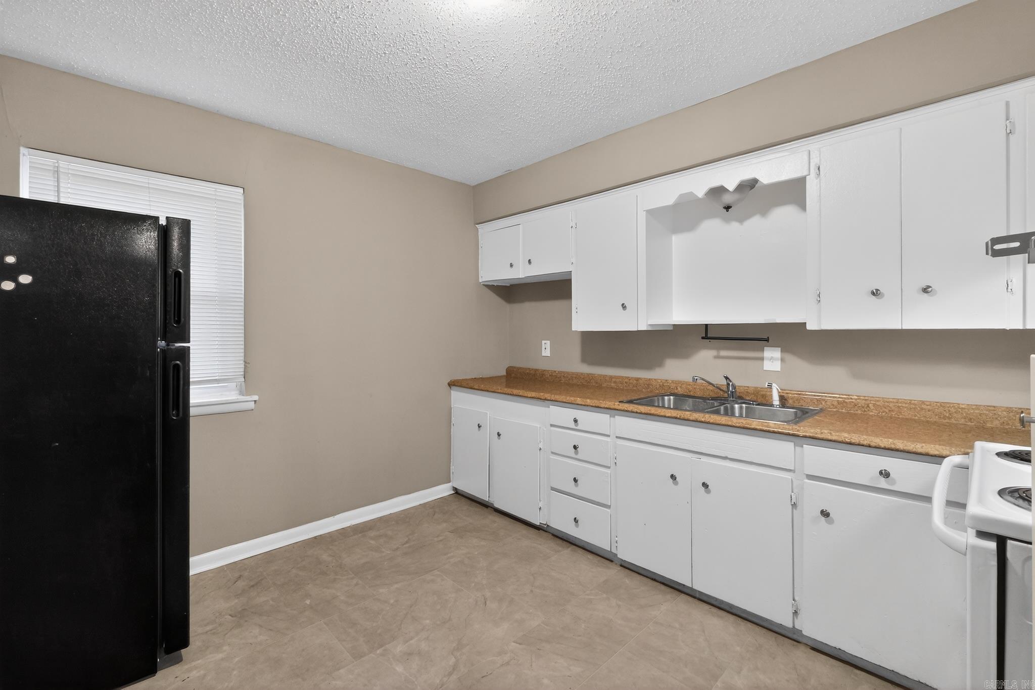WAKEFIELD VILLAGE - Residential