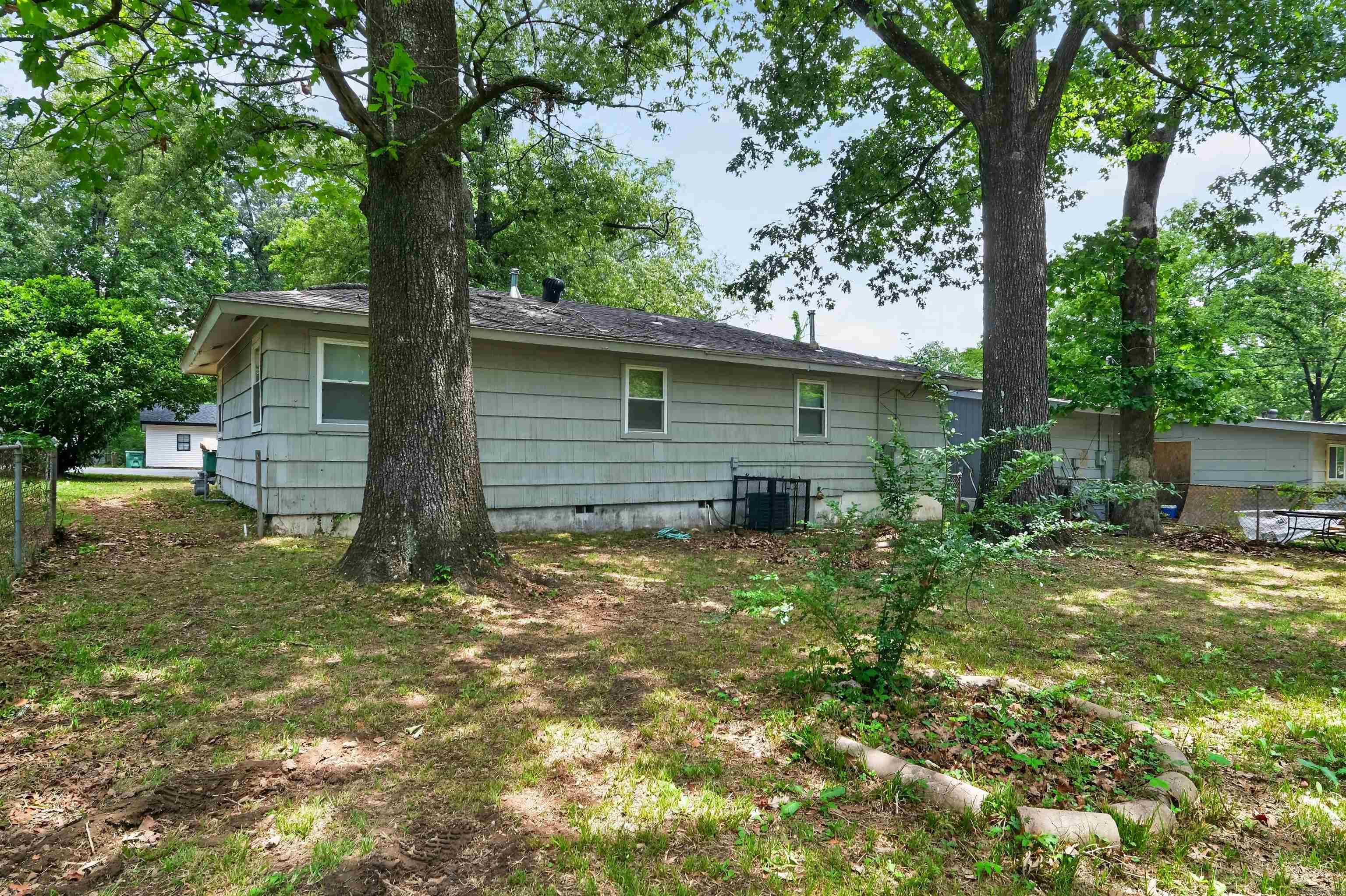 WAKEFIELD VILLAGE - Residential