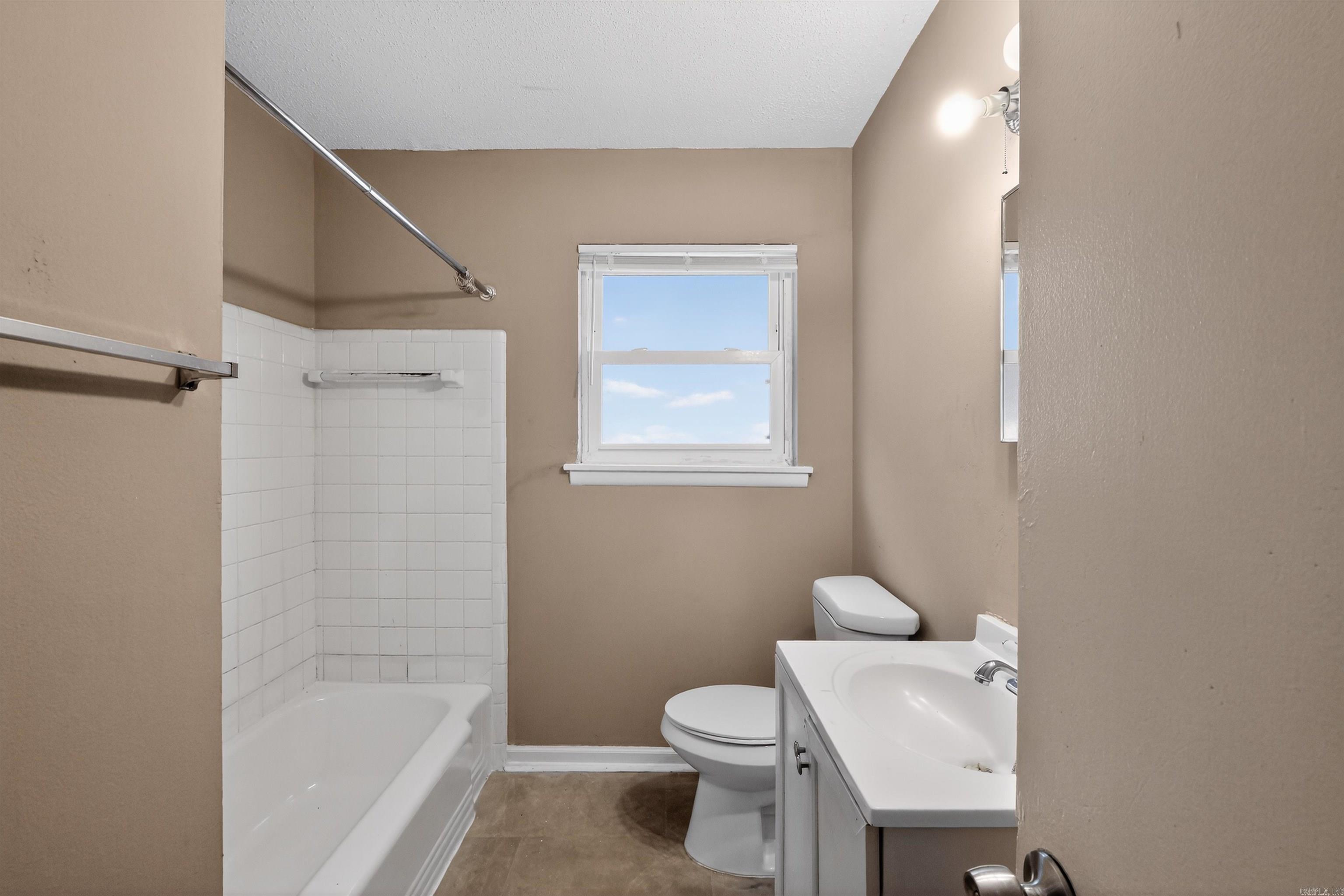 WAKEFIELD VILLAGE - Residential