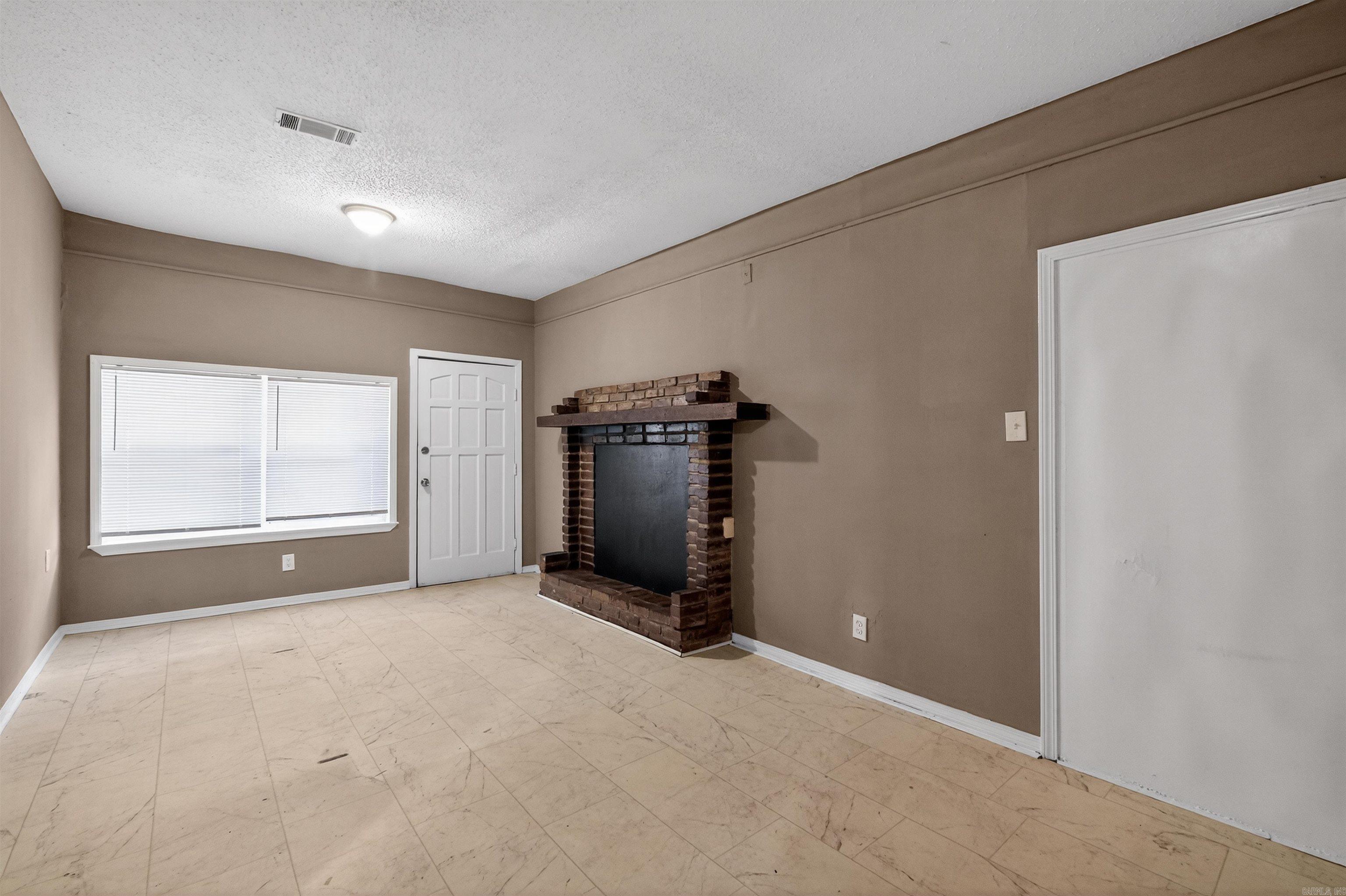 WAKEFIELD VILLAGE - Residential